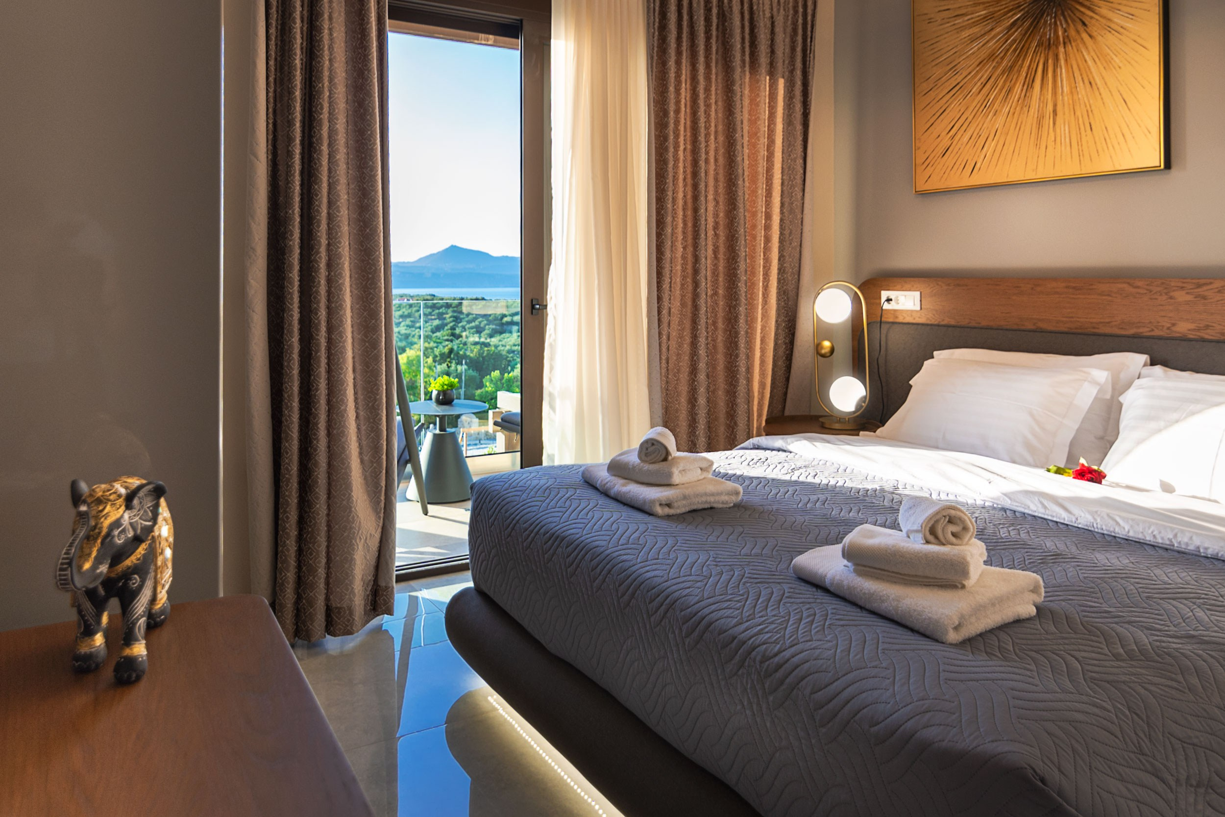 Stone House in Plaka. Photograper in Chania, Crete