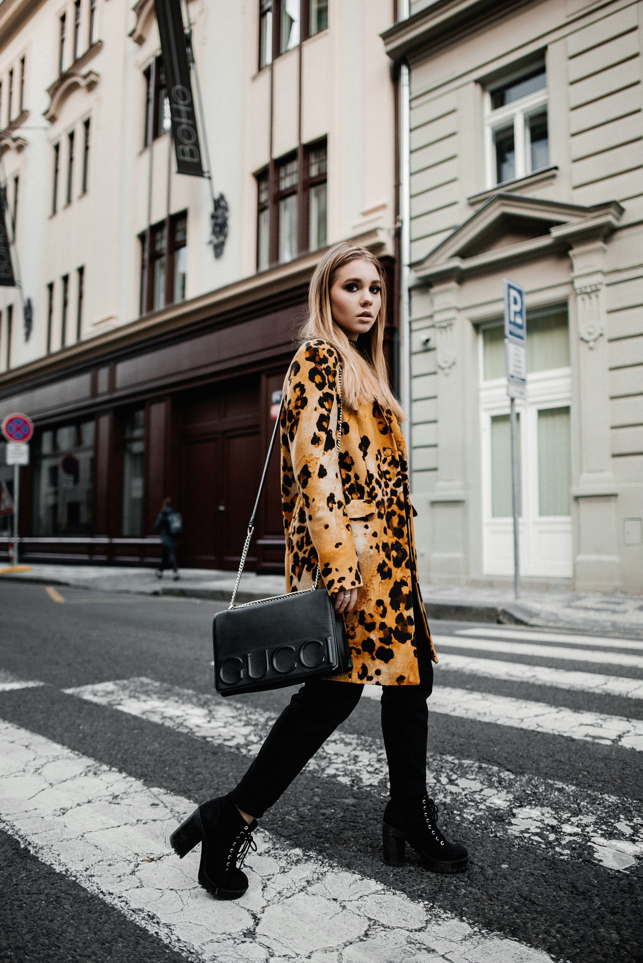 Katrin. ANNA-MARIA PHOTO CONTENT CREATOR — fotograf, estét, umělec a vizuální expert na Instagram v Praze