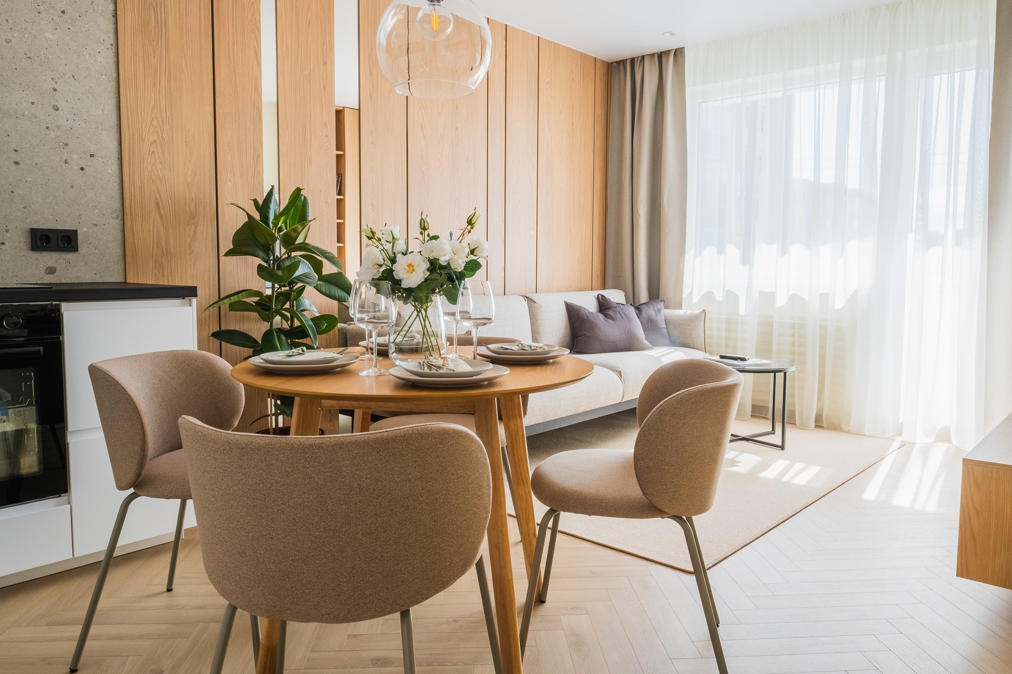 2-room apartment. LOHA VISUALS — AUTOMOTIVE PHOTOGRAPHY