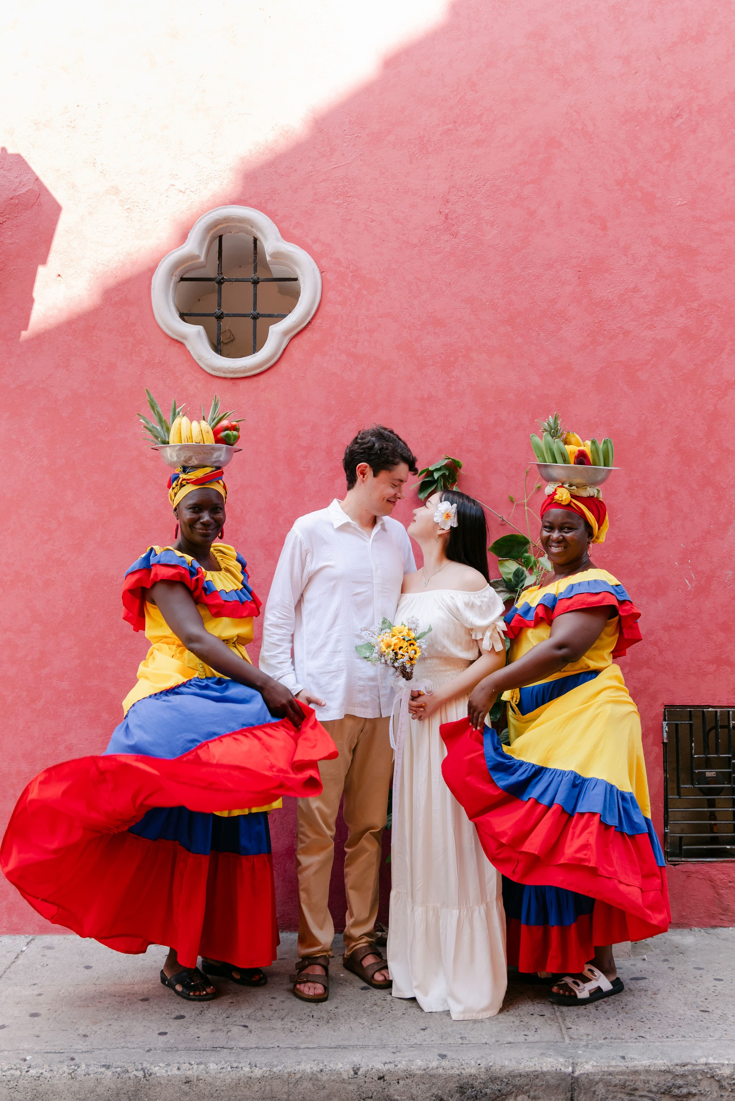 Preboda destino en Cartagena | Sesión romántica Colombia – Japón. Fotógrafos de bodas en Barranquilla, Cartagena y Santa Marta | BanderArt