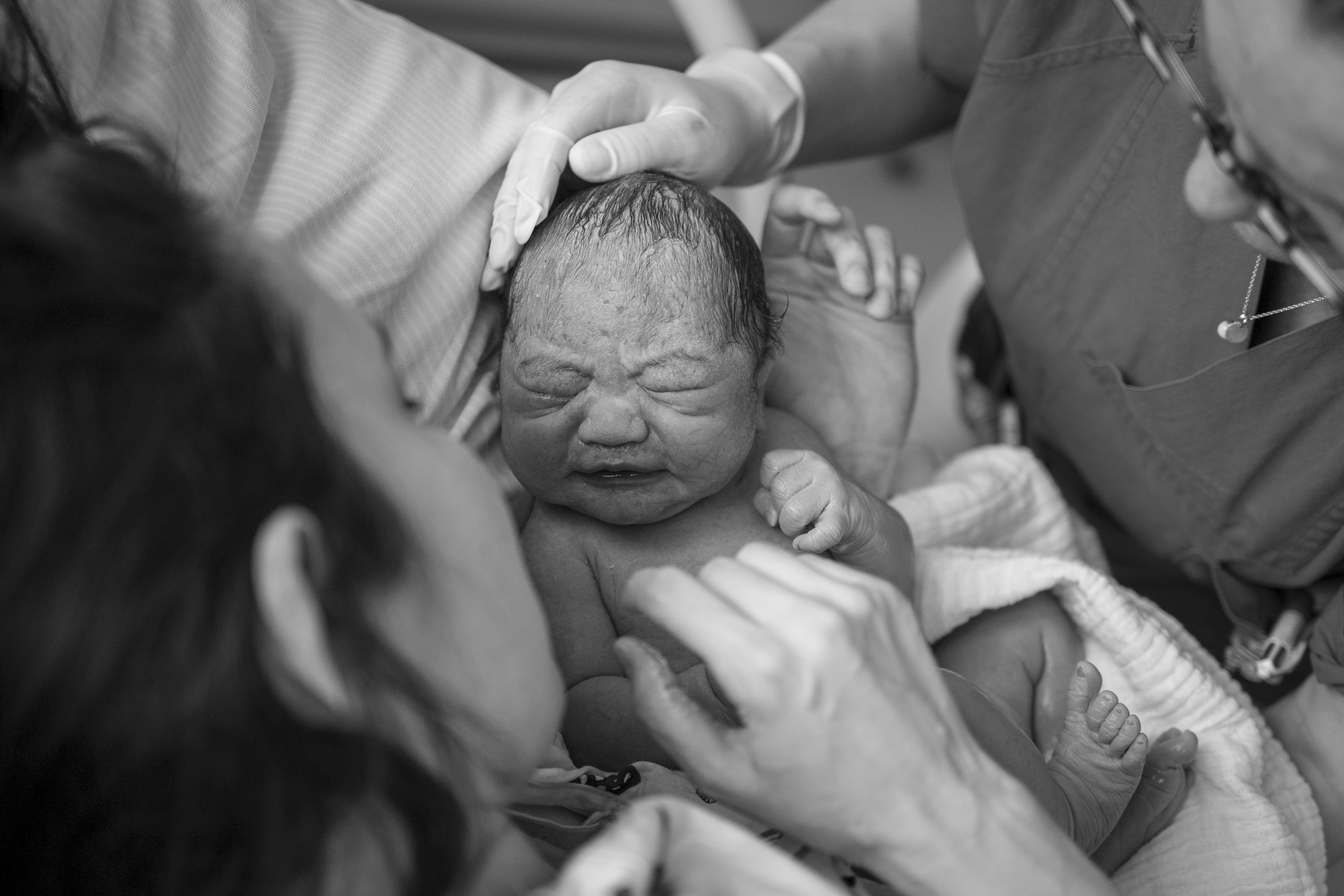 Why birth photography isn’t madness — it’s memory. Family & Maternity Photographer in Dresden Tatiana Mudryak