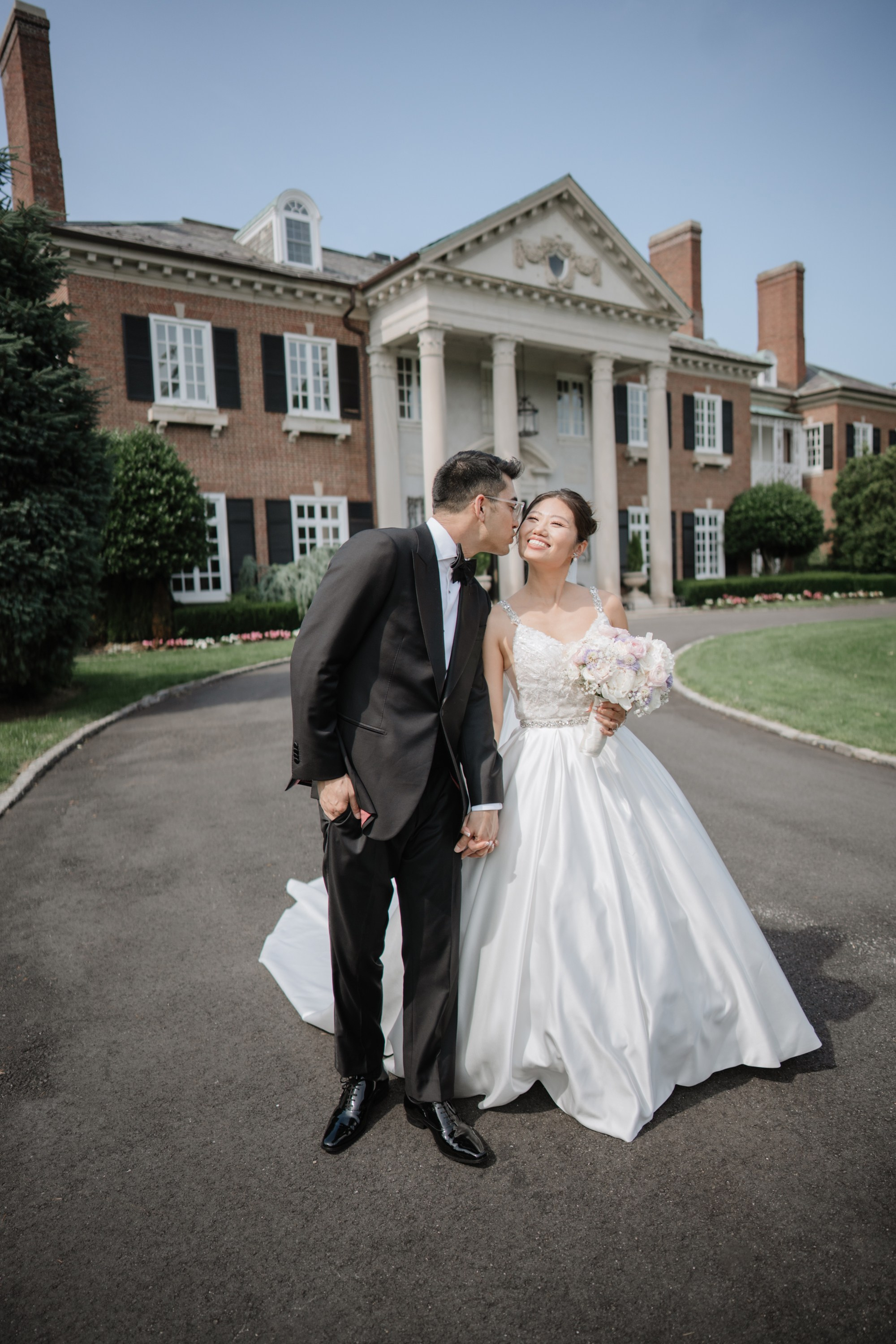 A stunning wedding with Asian style. Portrait and wedding photographer in New York