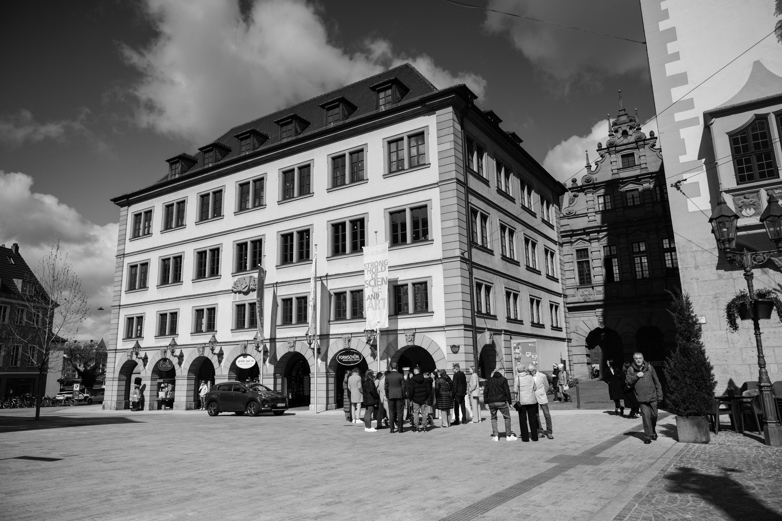 Hochzeitsfotograf Würzburg – Standesamt & Alte Mainbrücke Hochzeit. Hochzeitsfotografin Würzburg & Unterfranken | Anna Saribekyan