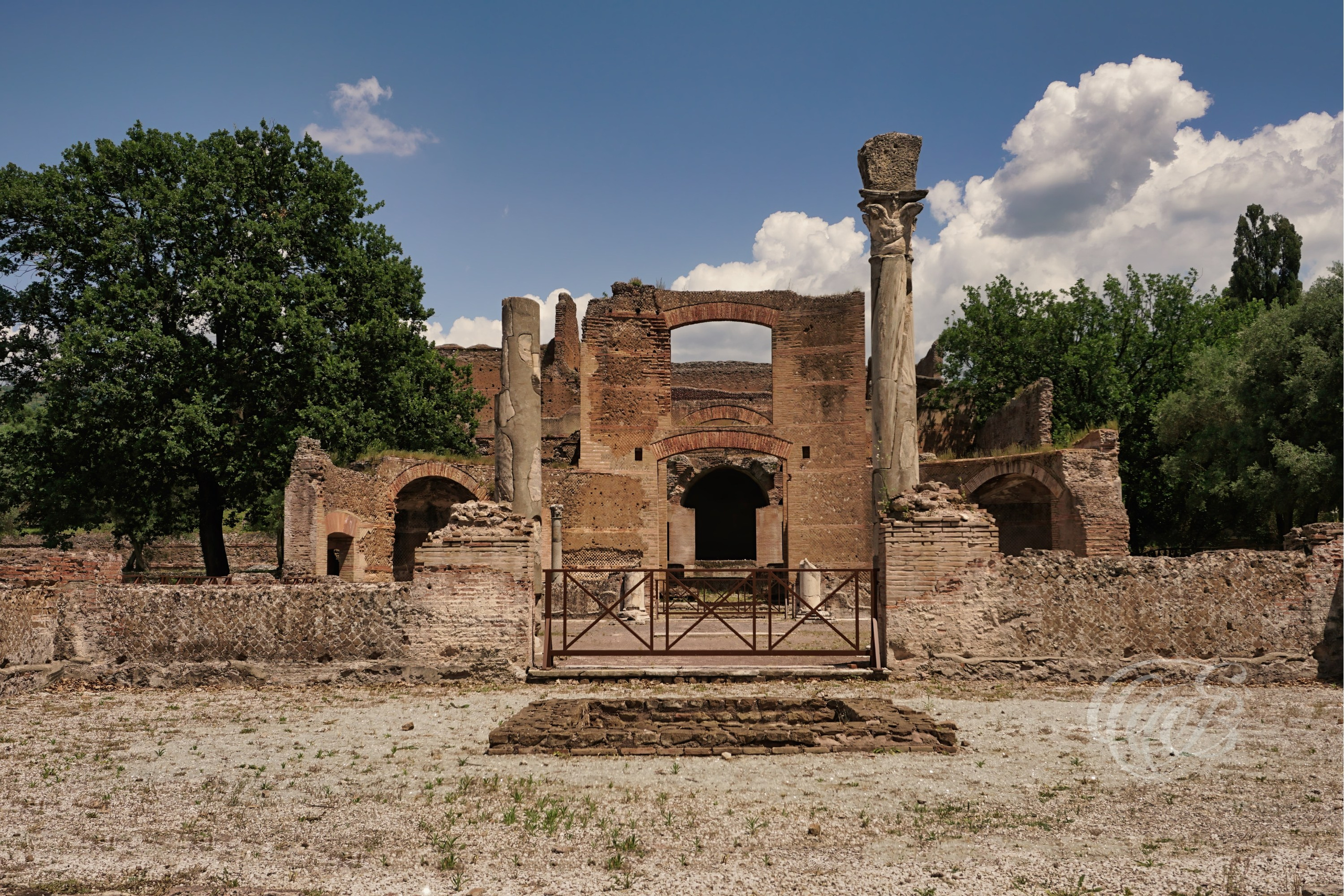 The Three Exedras is distinguished by its series of curved semicircular spaces, a characteristic feature of Roman architecture used to create rhythm, balance, and spaciousness within the overall design of Hadrian's Villa.