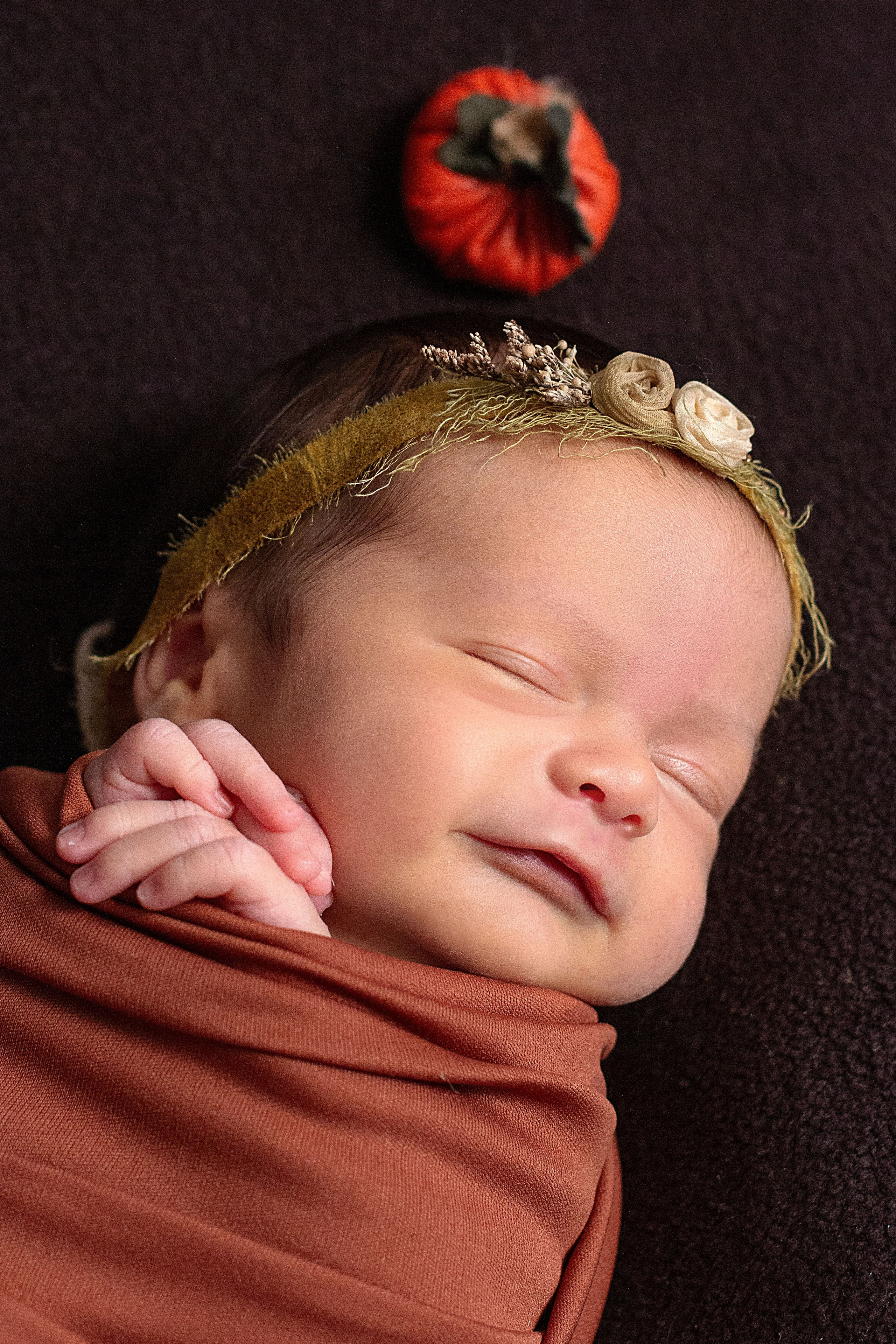 Newborn классическая. Детский и семейный фотограф в г. Бельцы