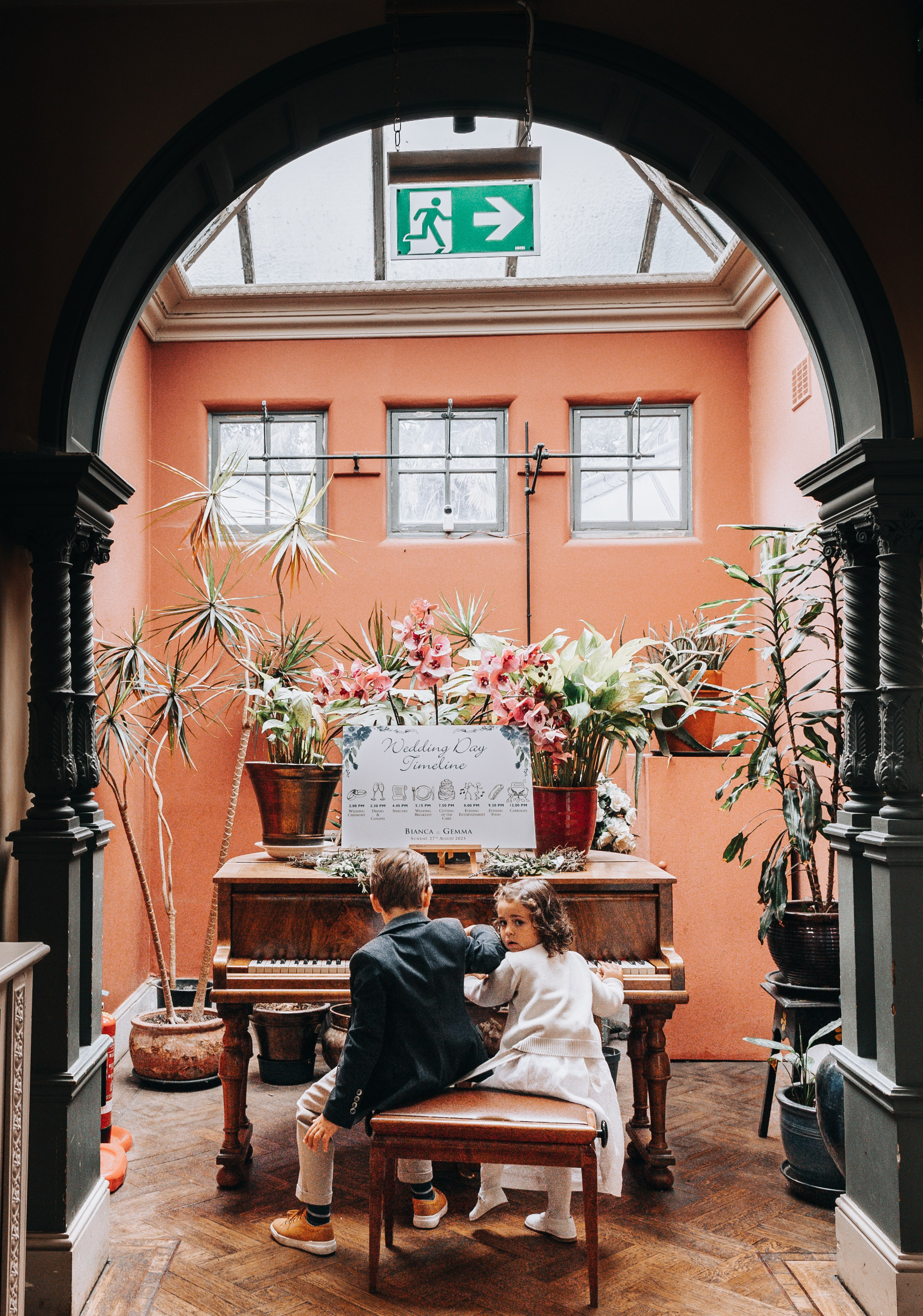 GEMMA + BIANCA. Main