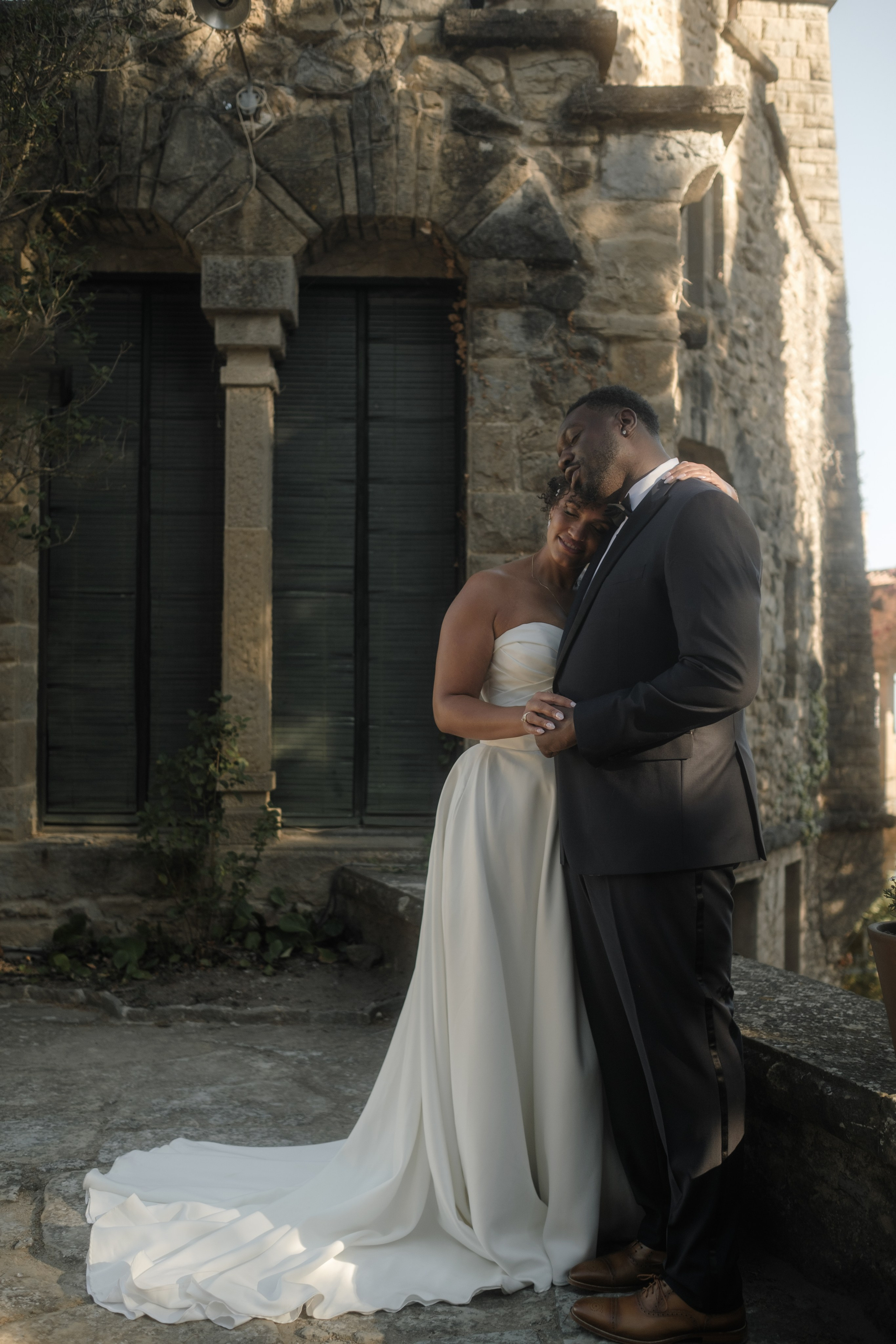 Morgan & Anthony. La Baronia. Paola wedding photographer / videographer in Barcelona