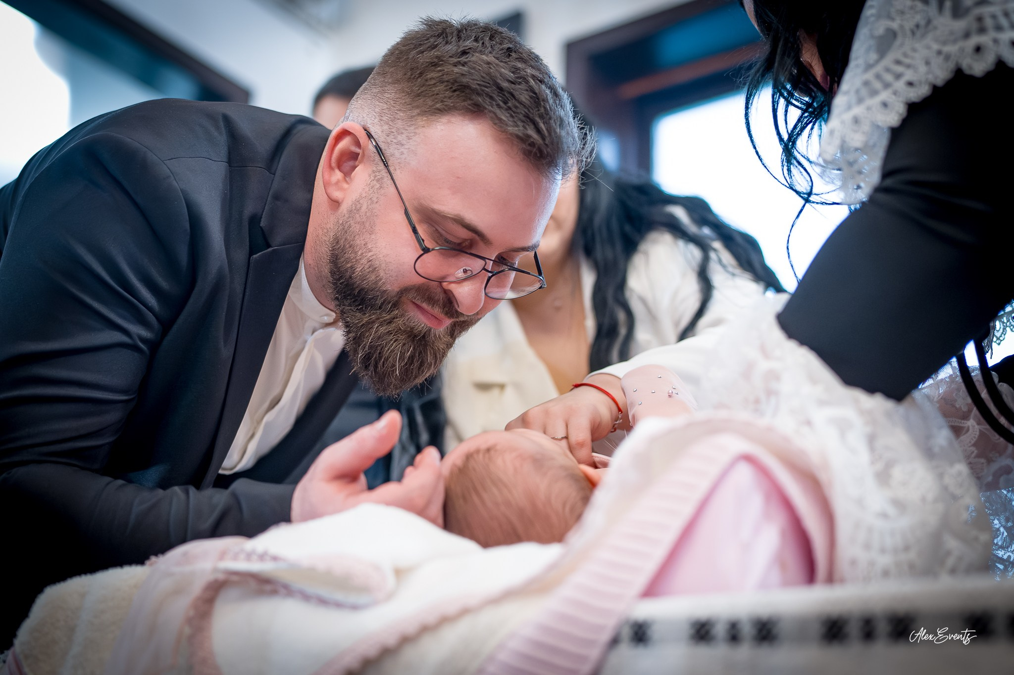 Fotograf Botez Roman Danemarca la biserica romaneasca din Agerbæk| Alex Events. AlexEvents Fotograf / Videograf de evenimente Danemarca DK Horsens, Arhus, Odense, Vejle.Nunta, botez, foto-studio