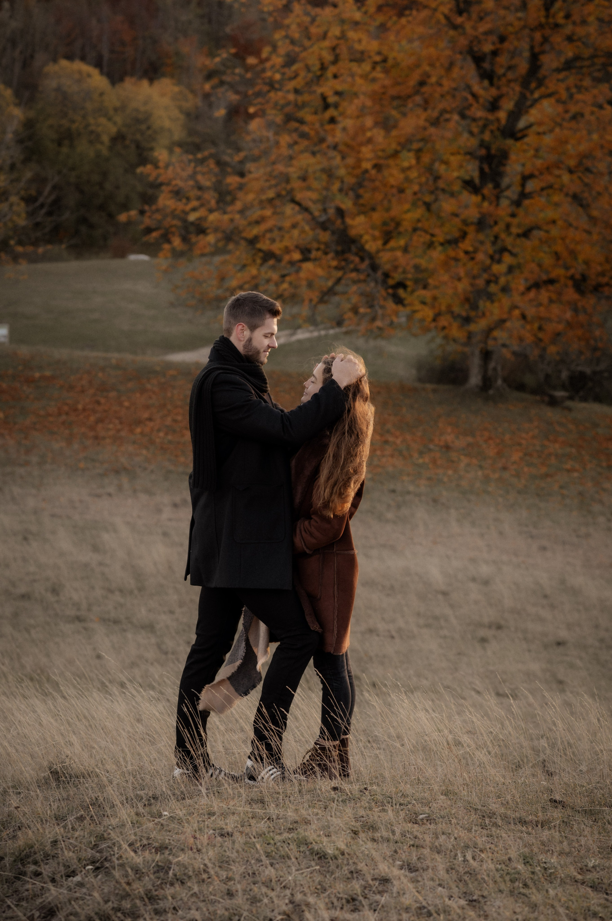 Wenn der Wind flüstert | Paarshooting am Gelben Berg. Photographer in Nuremberg Irina Mehnert from Ansbach