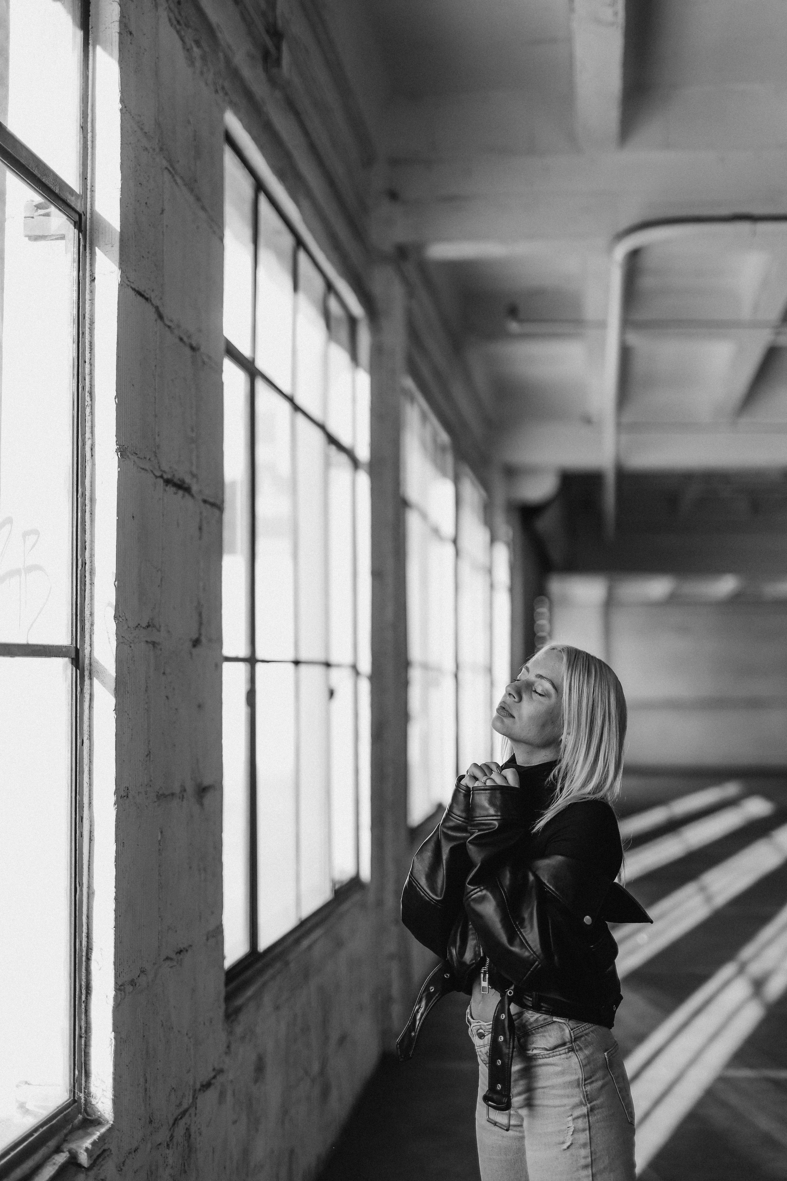 KRISTINA. TETIANA UDOVYCHENKO STREET & PORTRAIT PHOTOGRAPHER