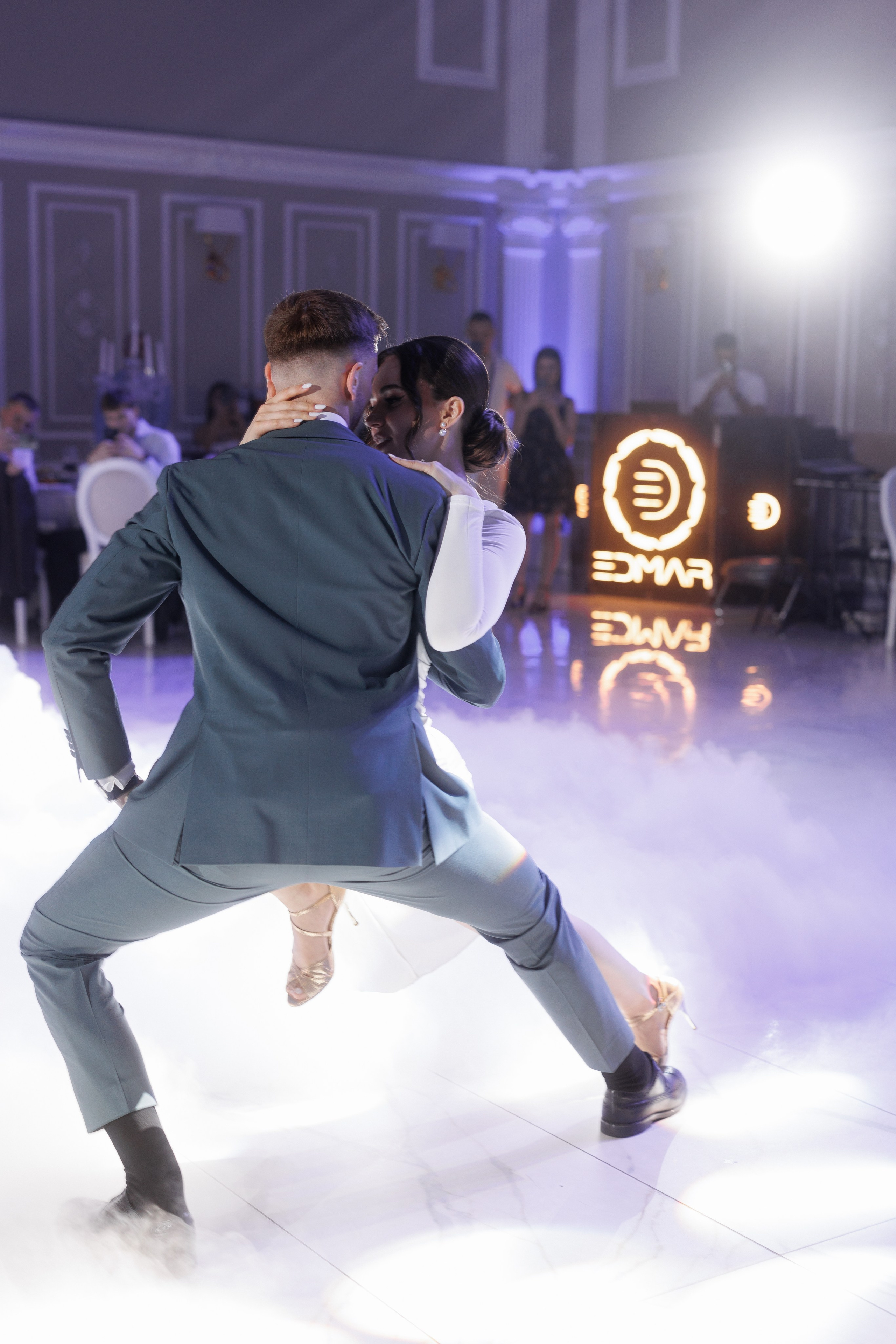 Vasile & Iuliana. Fotograf de nuntă și de familie — Dinu Bargan