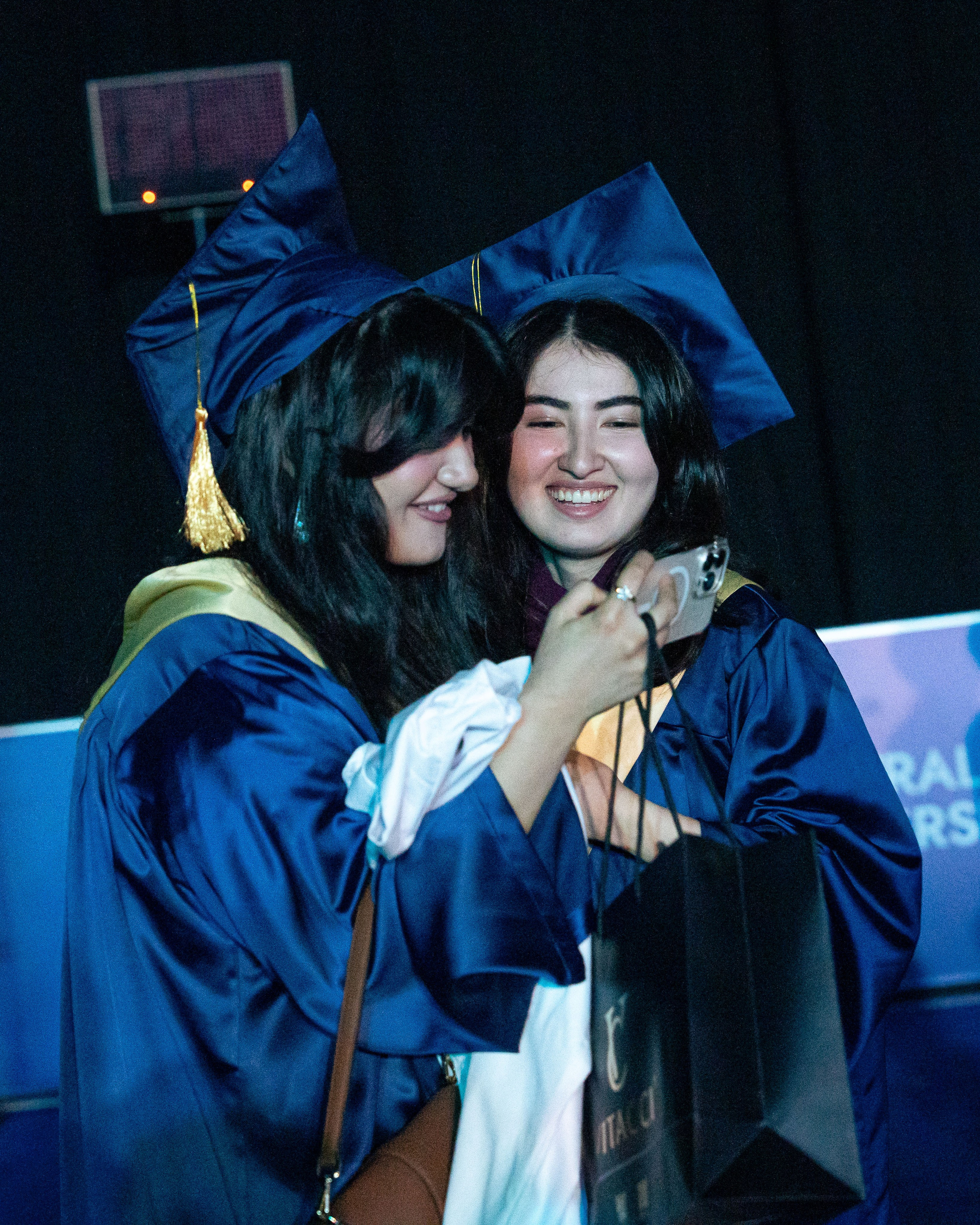 Как Central Asian University провёл одну из самых ярких выпускных церемоний. Георгий Намазов | Фотограф в Ташкенте