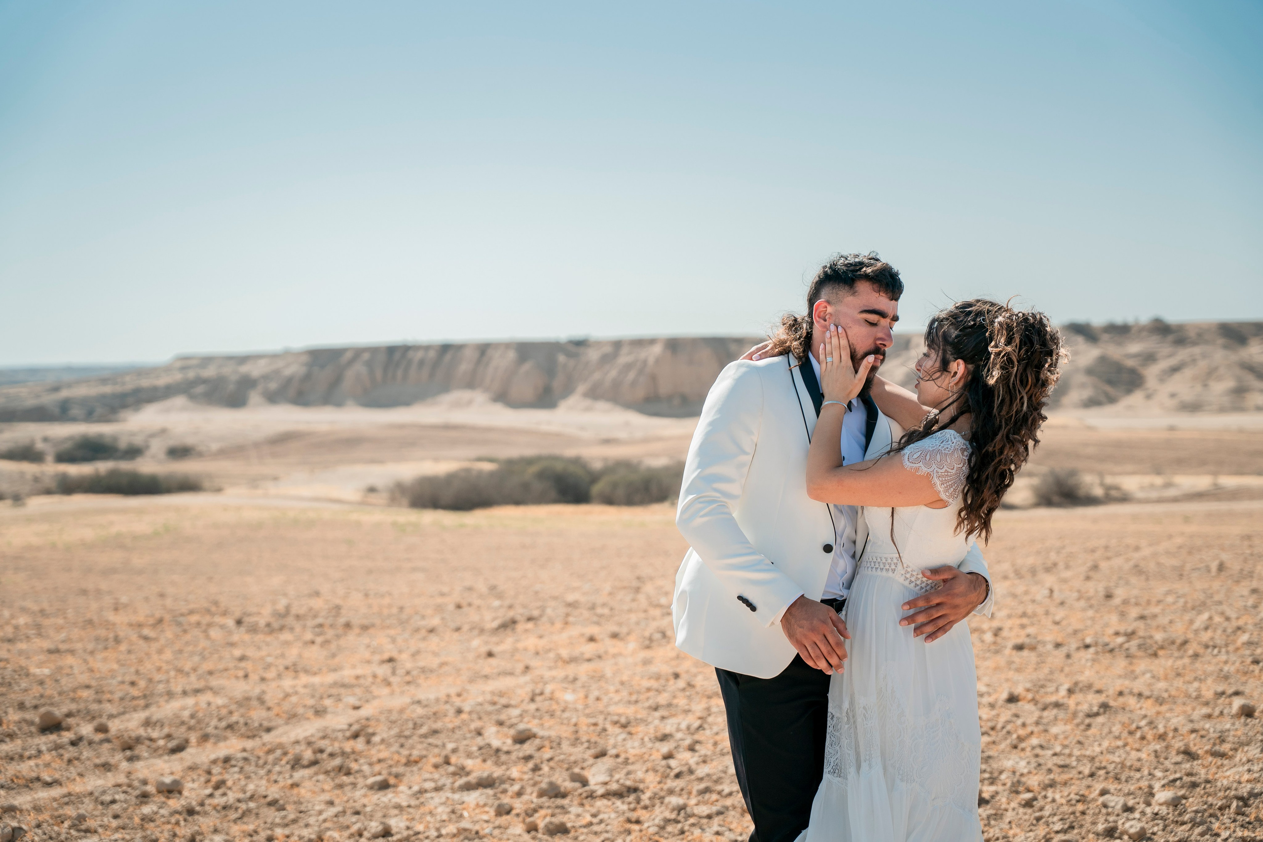 אביה ואחיה. יוסף מזרחי צילום חתונה, ברית וזוגיות. צלם מקצועי שאוהב להוציא אתכם הכי יפים ברגעים הכי מרגשים