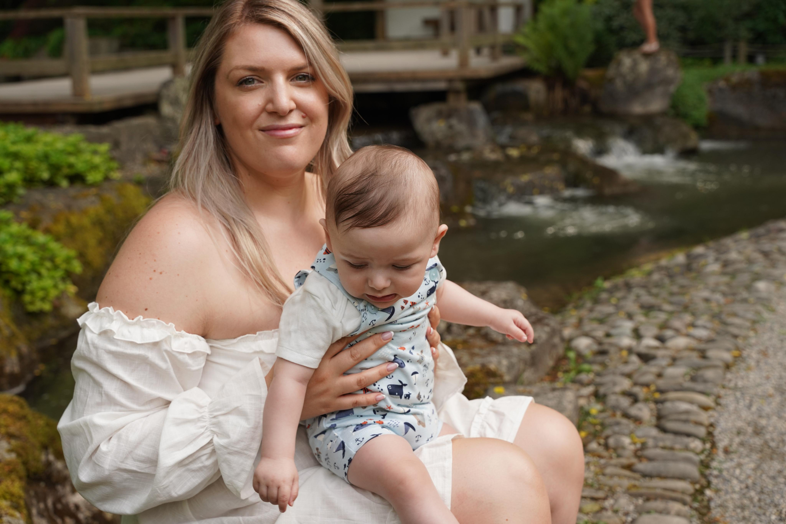 Botanischer Garten. Neugeborenenfotografin und Retoucher in Augsburg Nastassia Schneider
