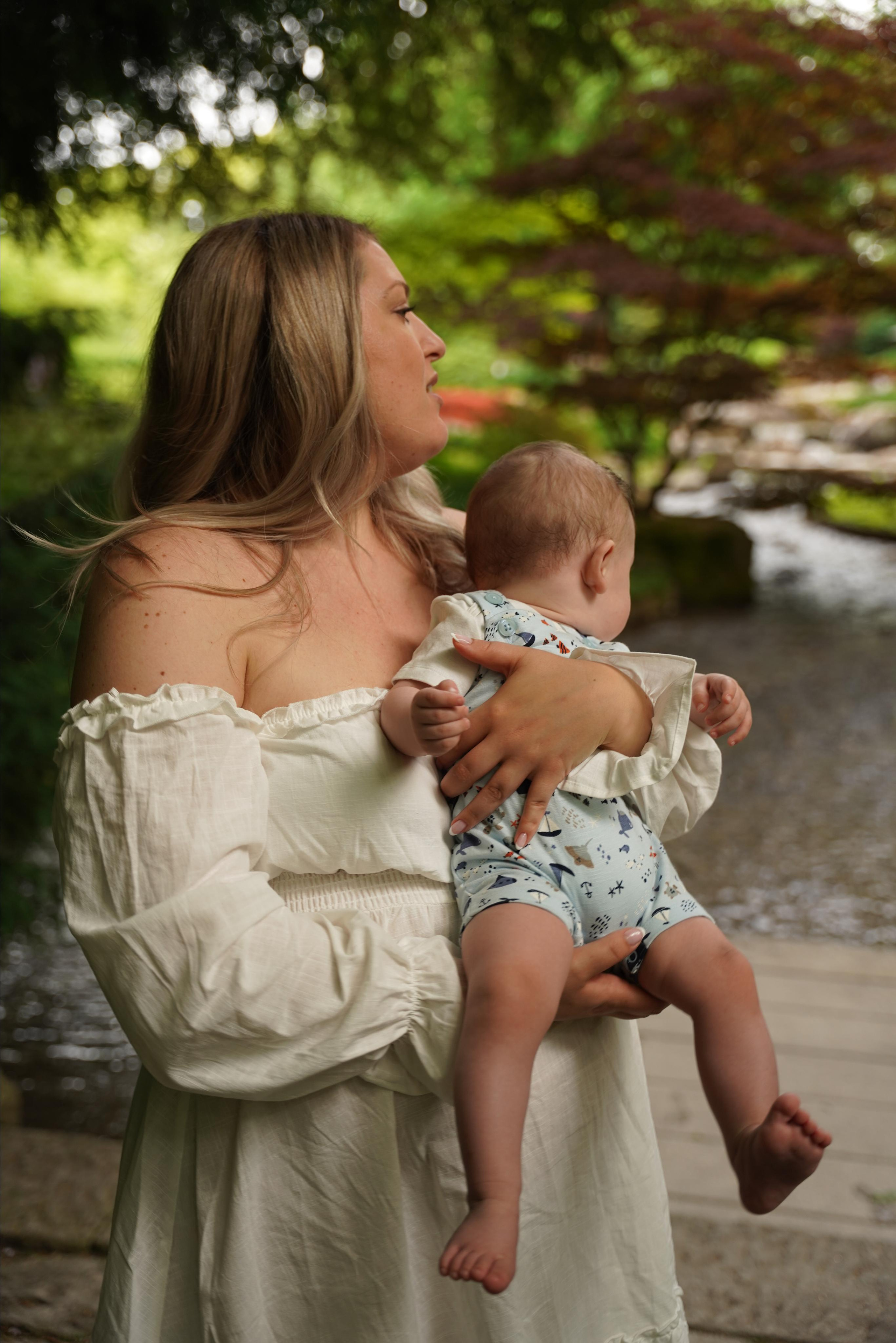 Botanischer Garten. Neugeborenenfotografin und Retoucher in Augsburg Nastassia Schneider