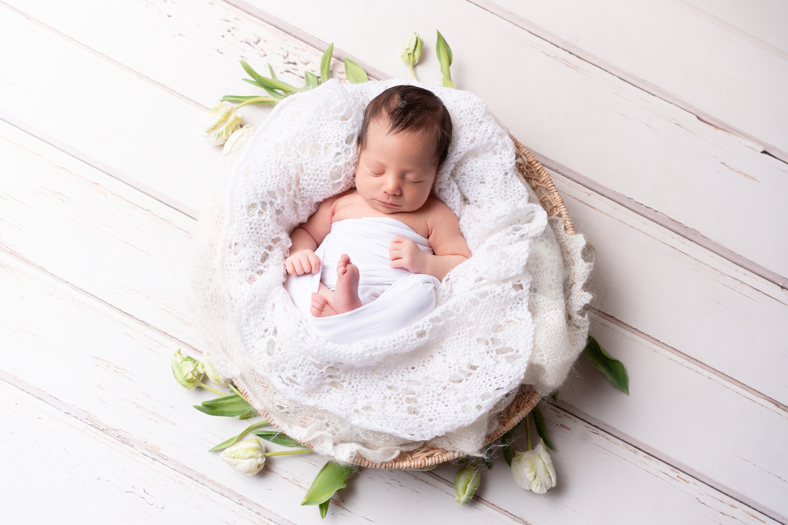 Märchenhafte Augenblicke: Unsere Prinzessin in einem Meer aus Blumen