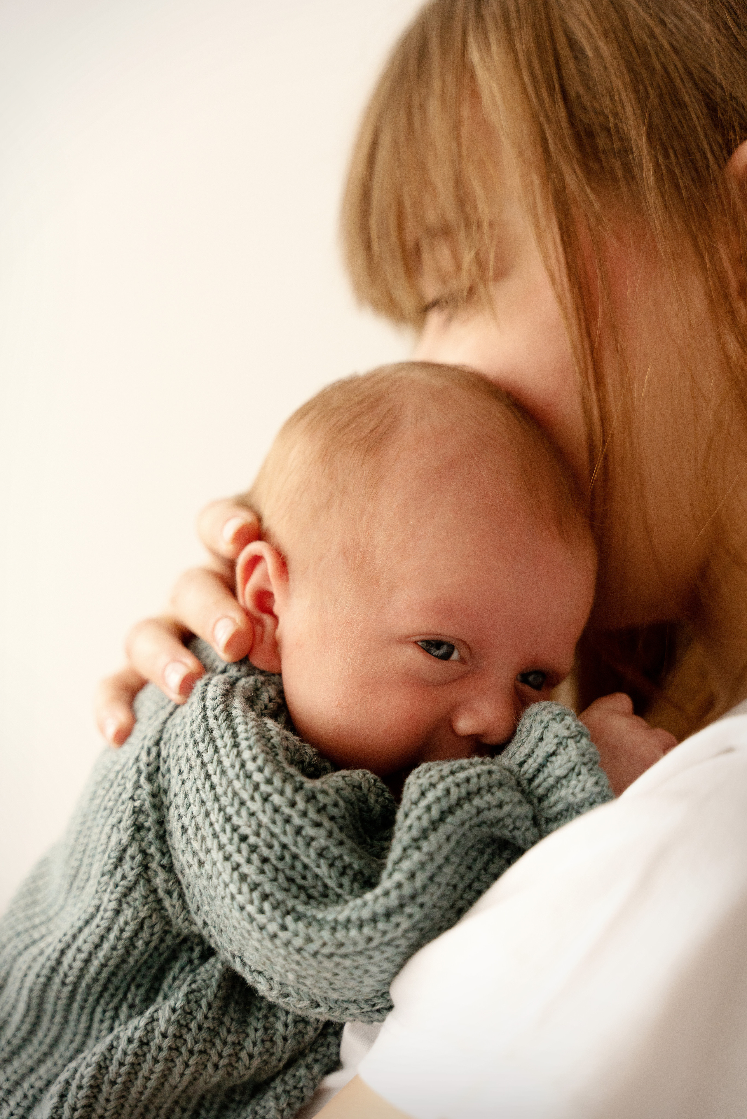 Im Studio. Neugeborenenfotografin und Retoucher in Augsburg Nastassia Schneider