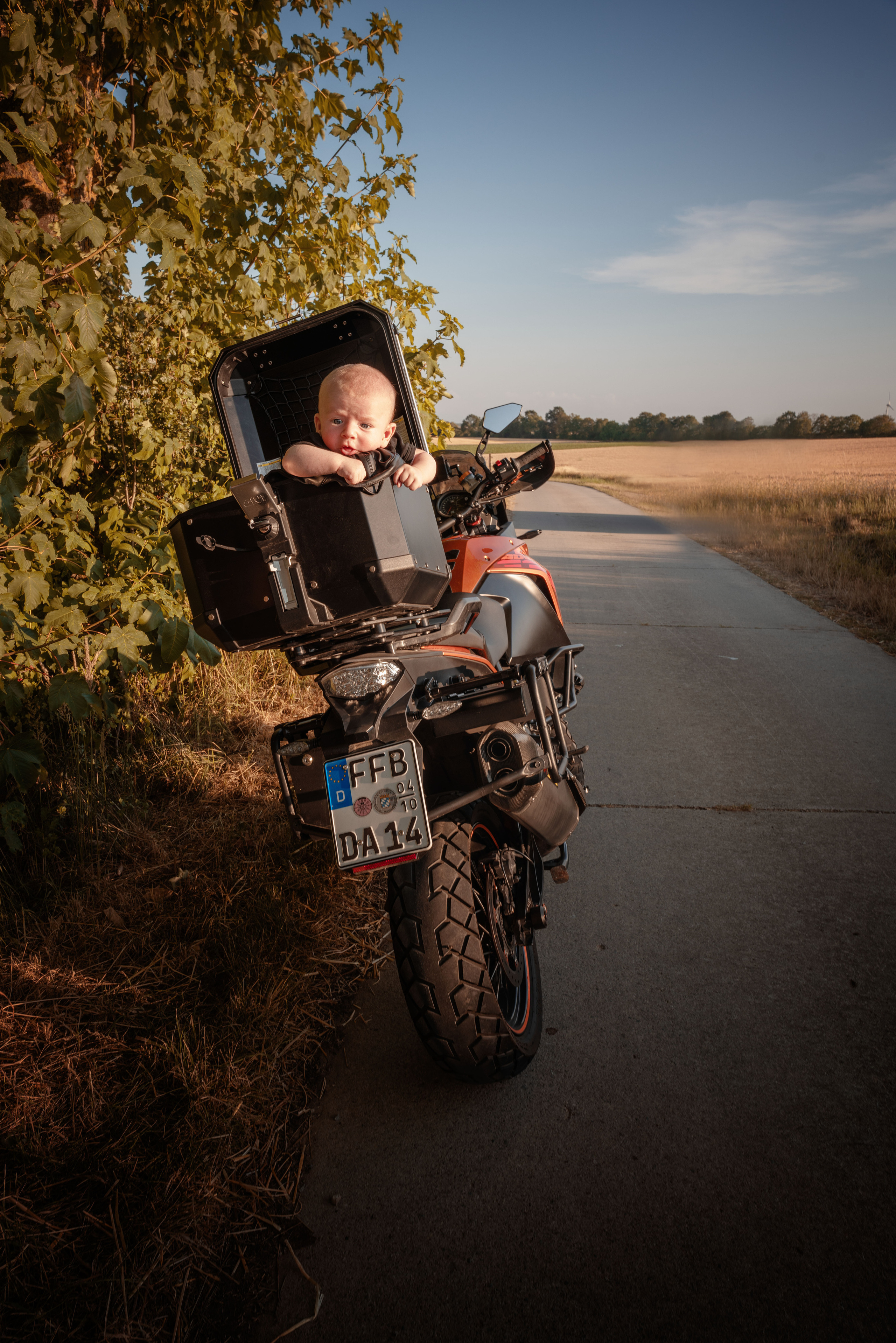 Bayern. Neugeborenenfotografin und Retoucher in Augsburg Nastassia Schneider