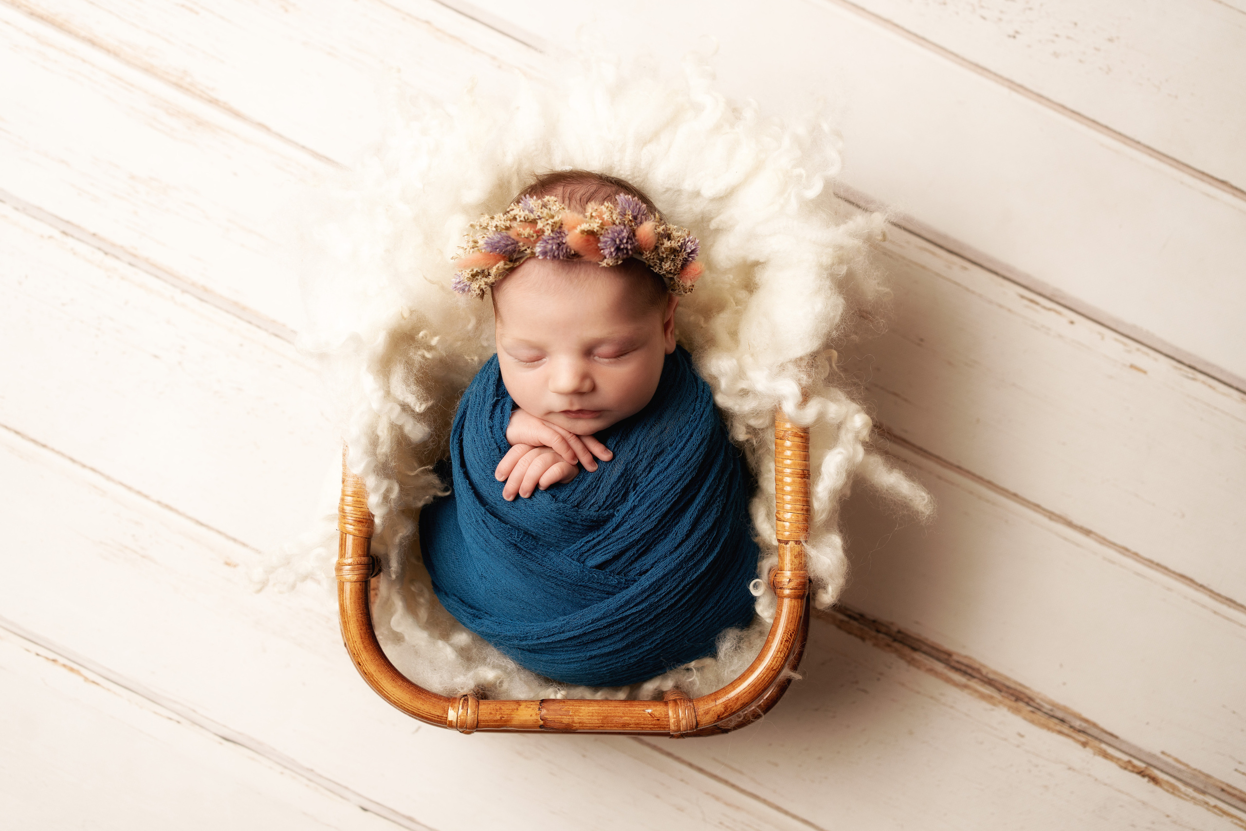 Fotomagie: Baby, Requisiten und ein Fotograf, der Emotionen einfängt