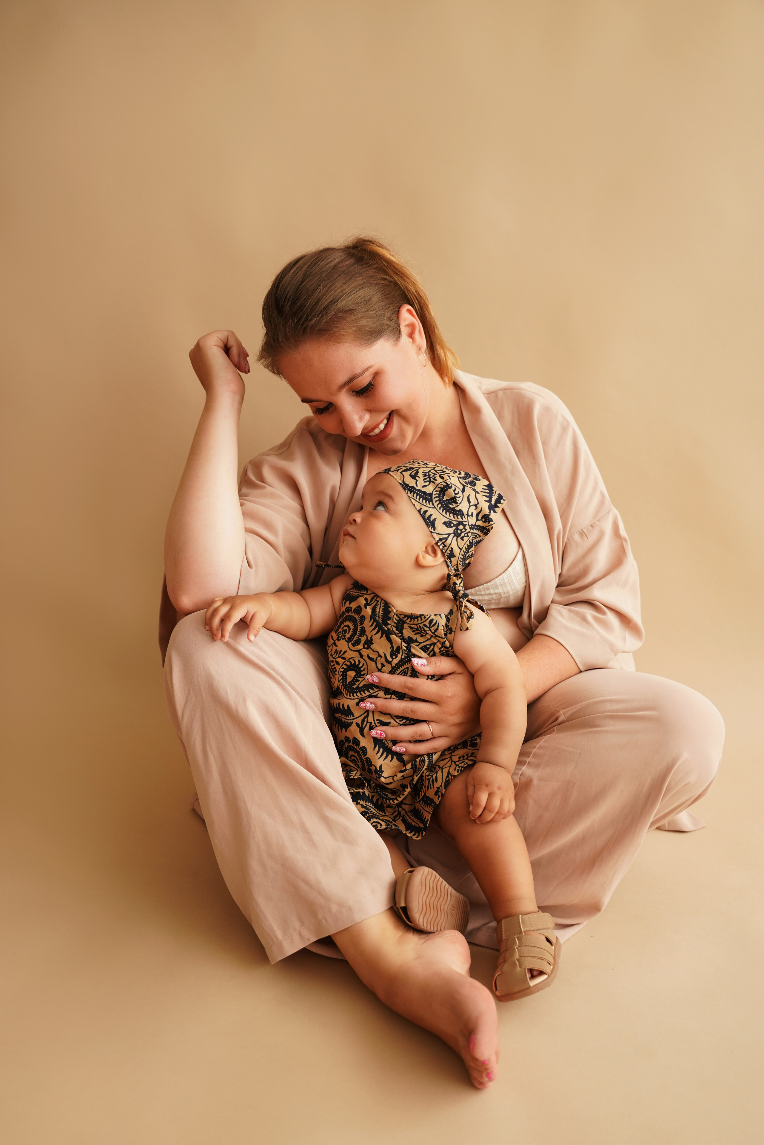Maternityfoto. Neugeborenenfotografin und Retoucher in Augsburg Nastassia Schneider