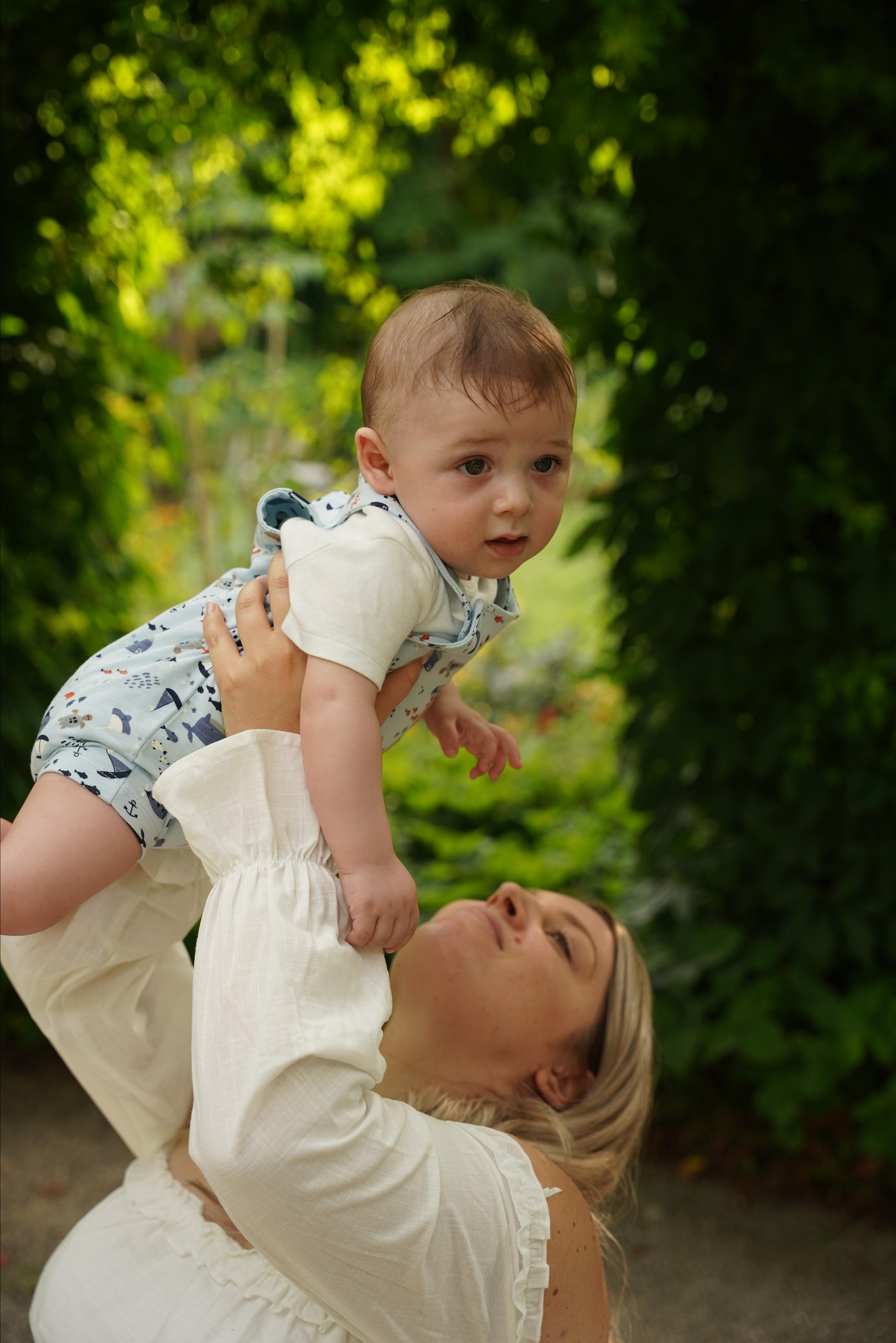 Botanischer Garten. Neugeborenenfotografin und Retoucher in Augsburg Nastassia Schneider