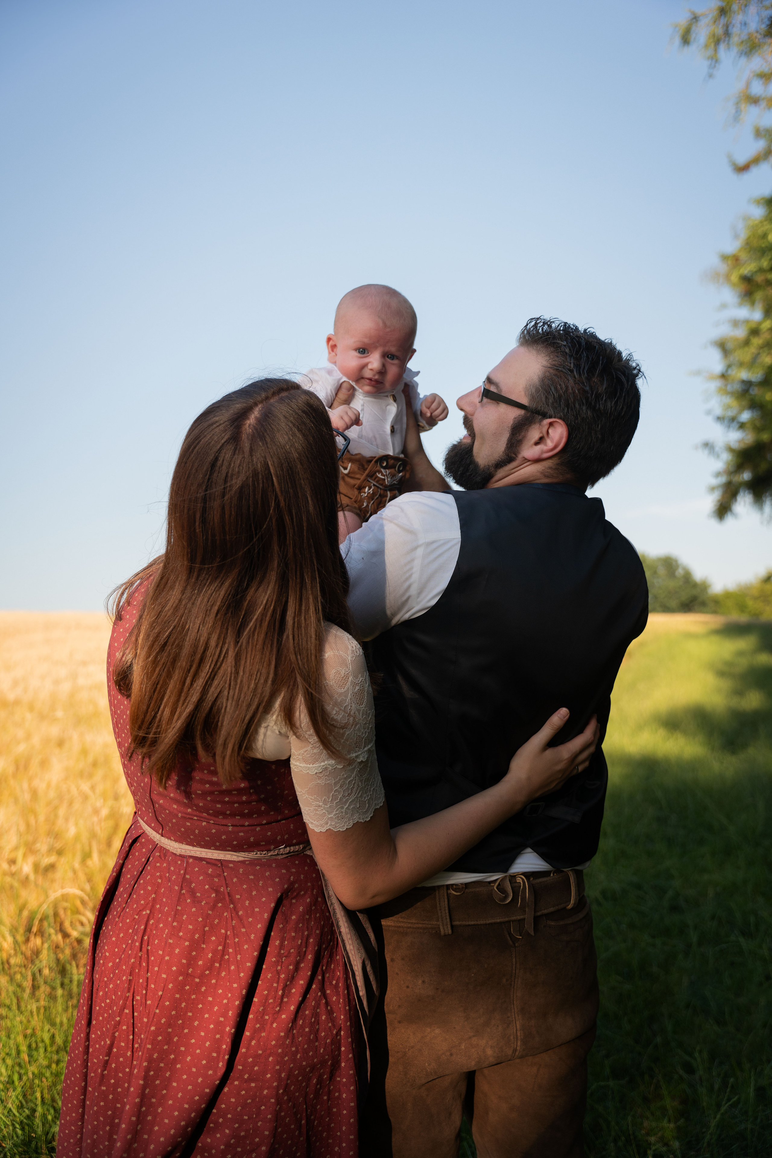 Bayern. Neugeborenenfotografin und Retoucher in Augsburg Nastassia Schneider