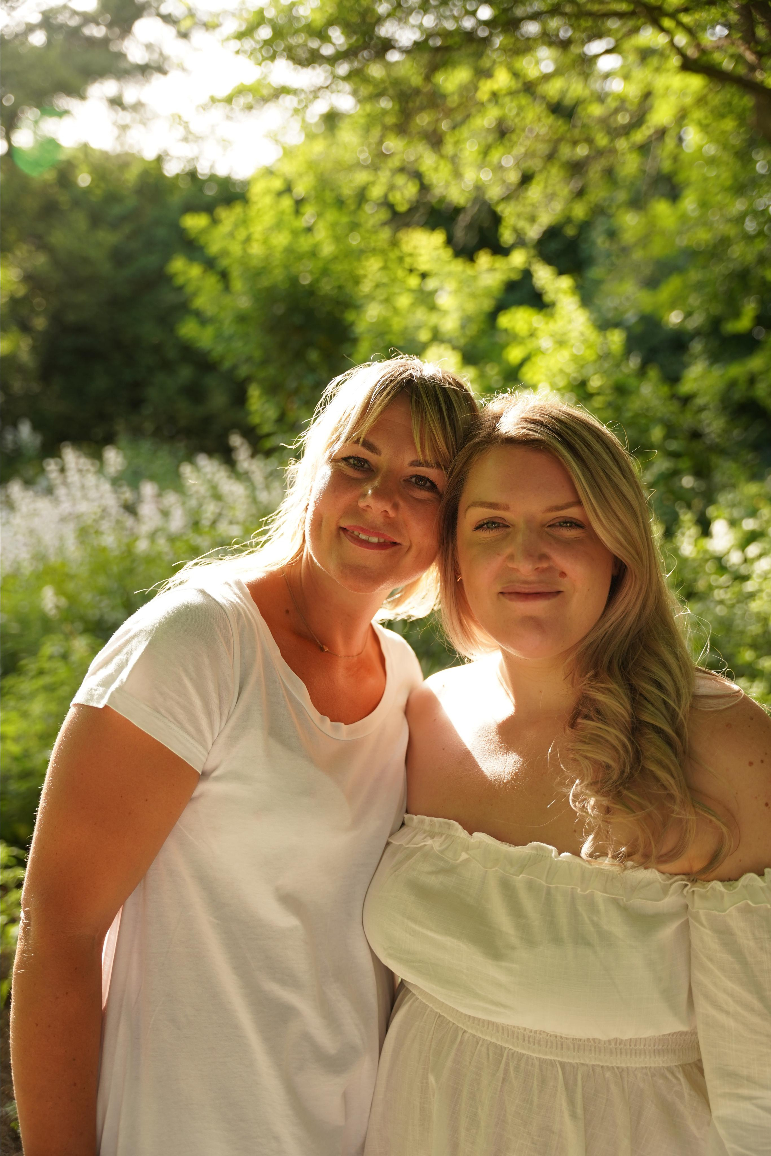 Botanischer Garten. Neugeborenenfotografin und Retoucher in Augsburg Nastassia Schneider