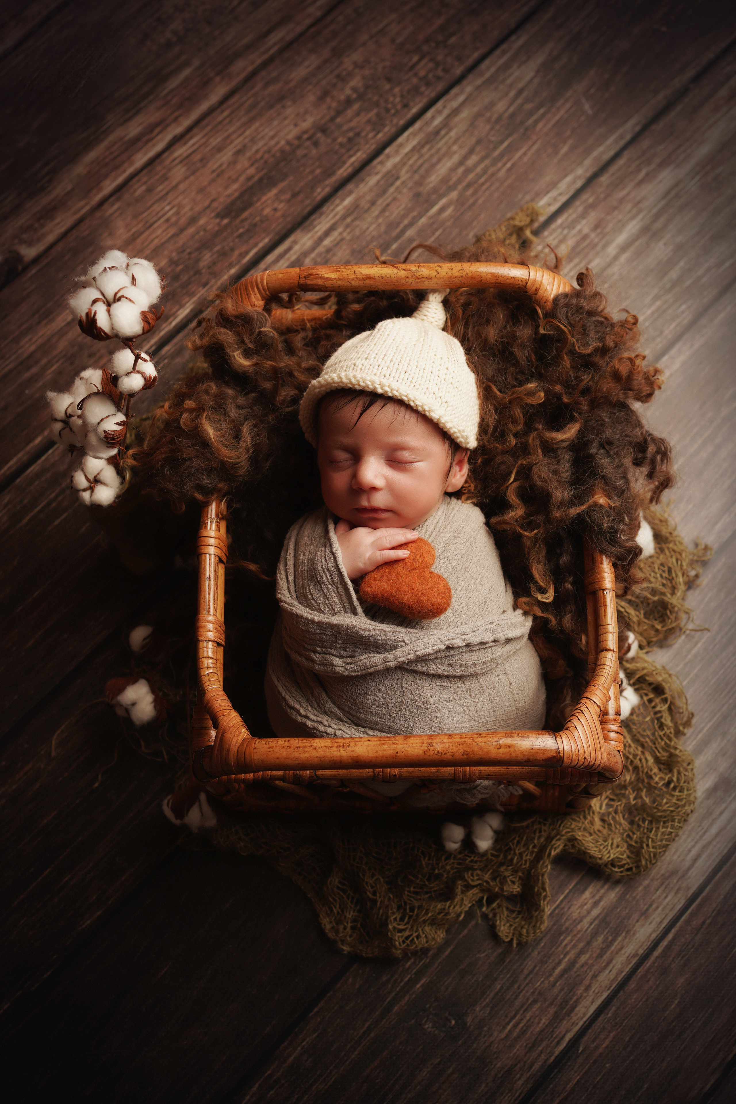 Babyfotografie und Newbornshooting für Kinder in Bayern. Neugeborenenfotografin und Retoucher in Augsburg Nastassia Schneider