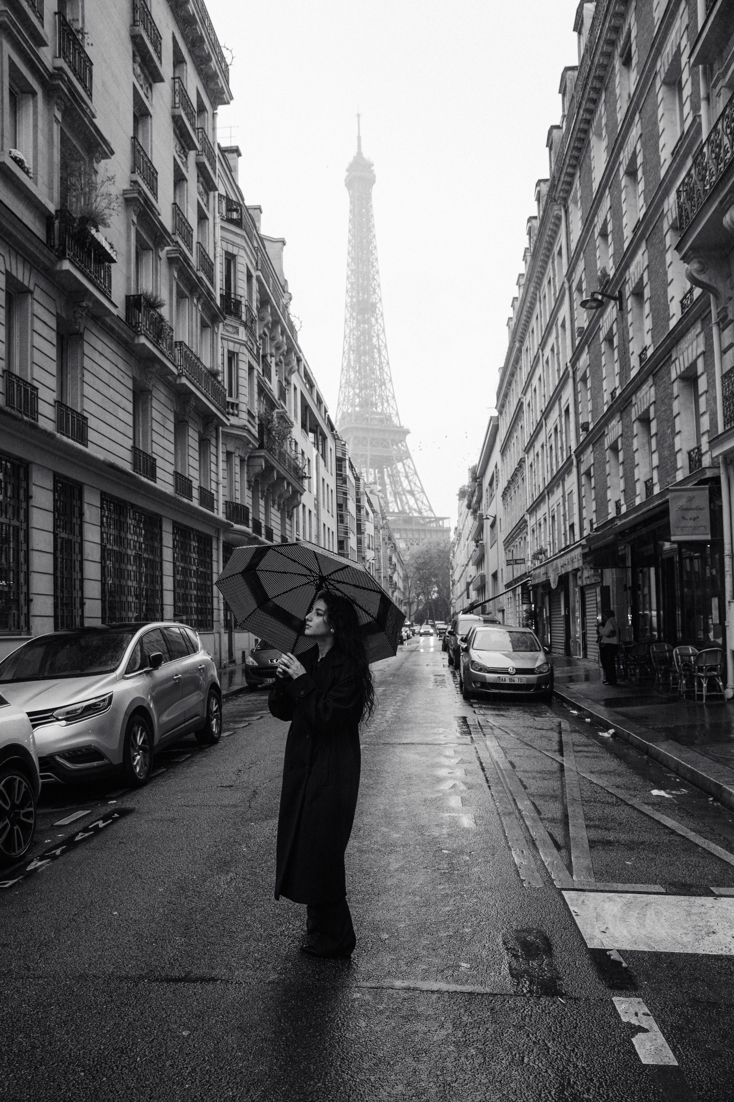 Yvonne. Paris Wedding Photographer