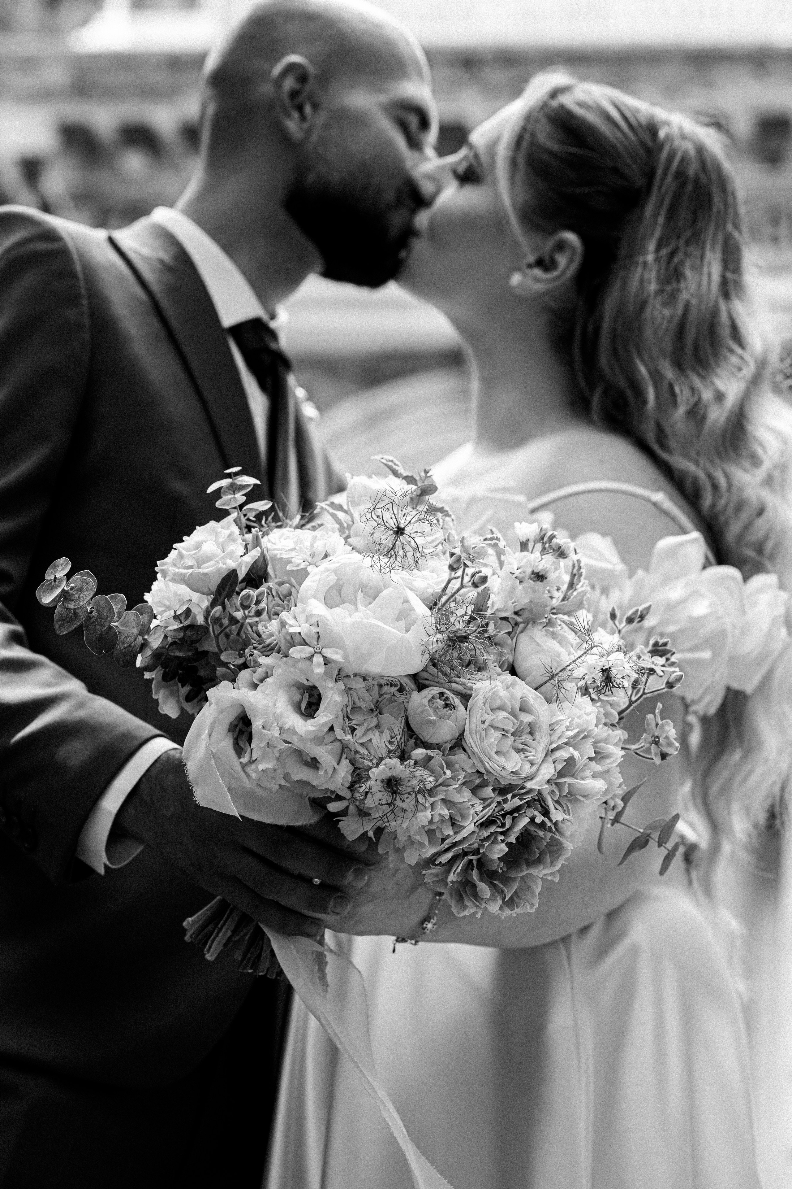 Cununie civilă - Mihaela și Alexandru. ALB — Alexandru-Laurențiu Bîrsan | Fotograf în București