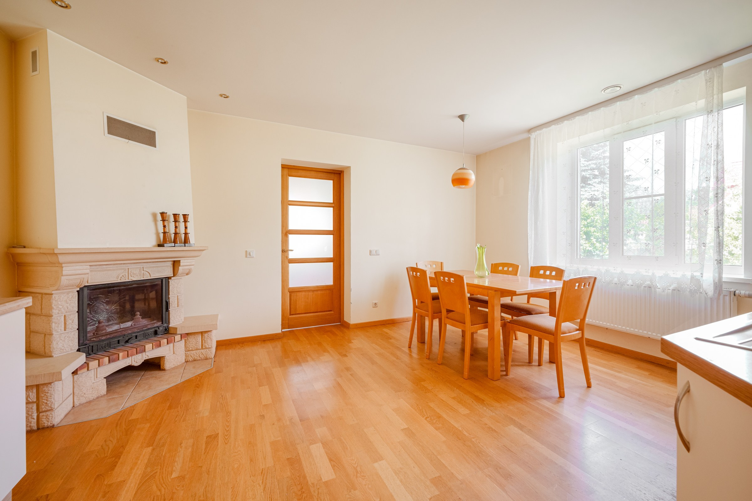 Bukiškės, Jaunimo g. Elina Sapiega fotografė Vilniuje