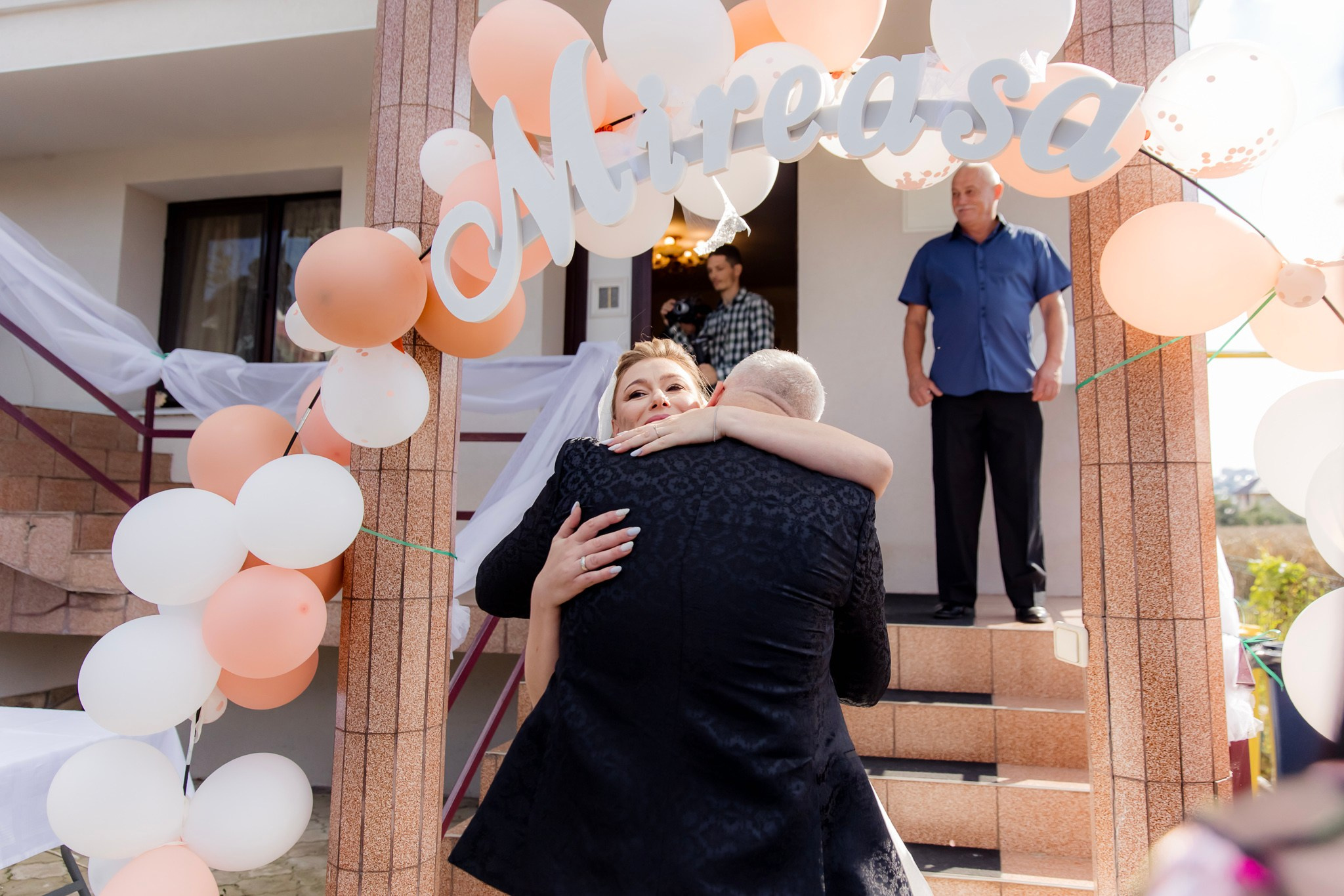 Mihai & Oana. Servicii foto-video profesionale, pentru momente de neuitat