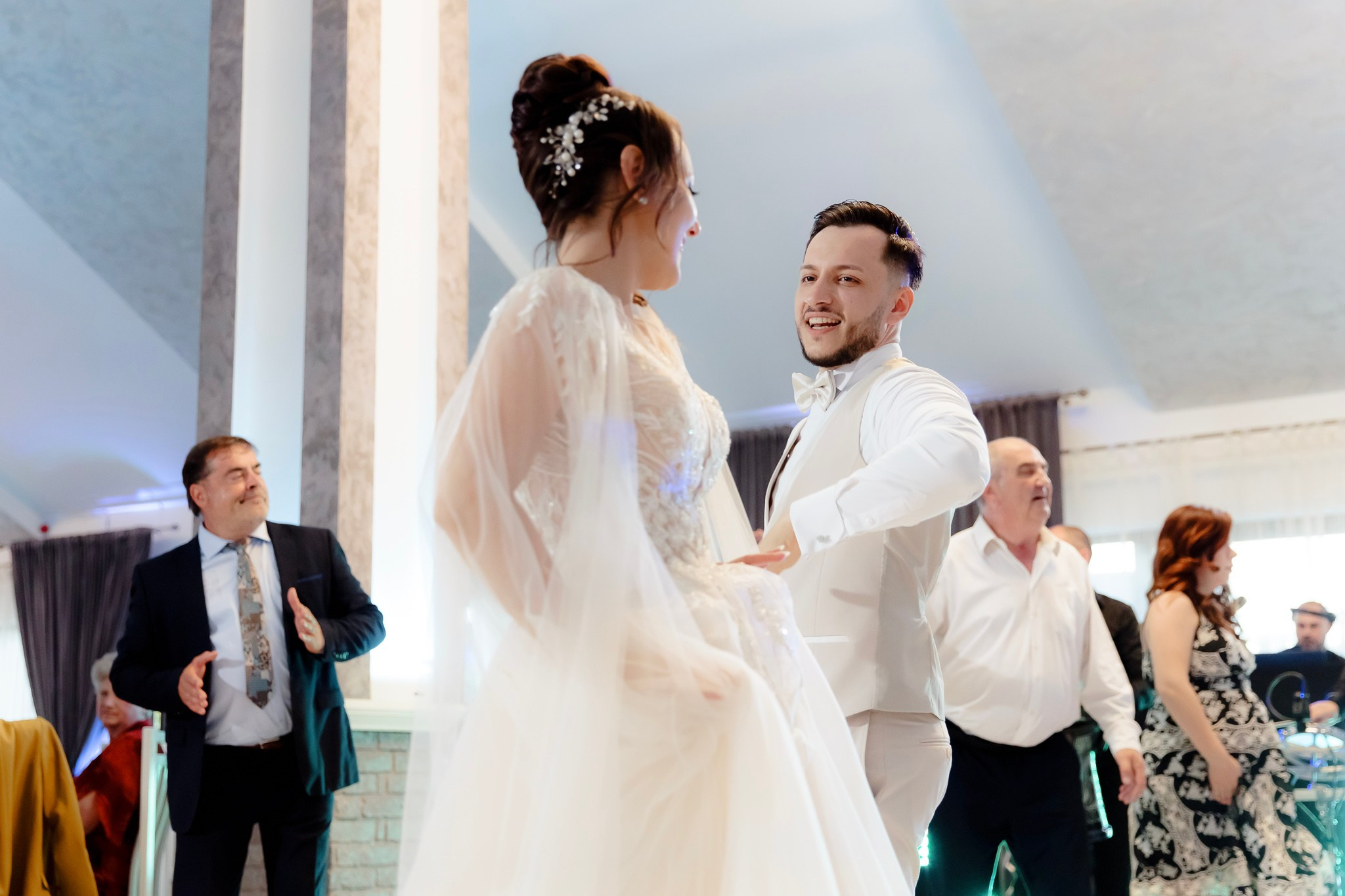 Ioana & Ionuț | Nuntă de poveste la Păstrăvăria Poiana din Mălini județul Suceava. Servicii foto-video profesionale, pentru momente de neuitat