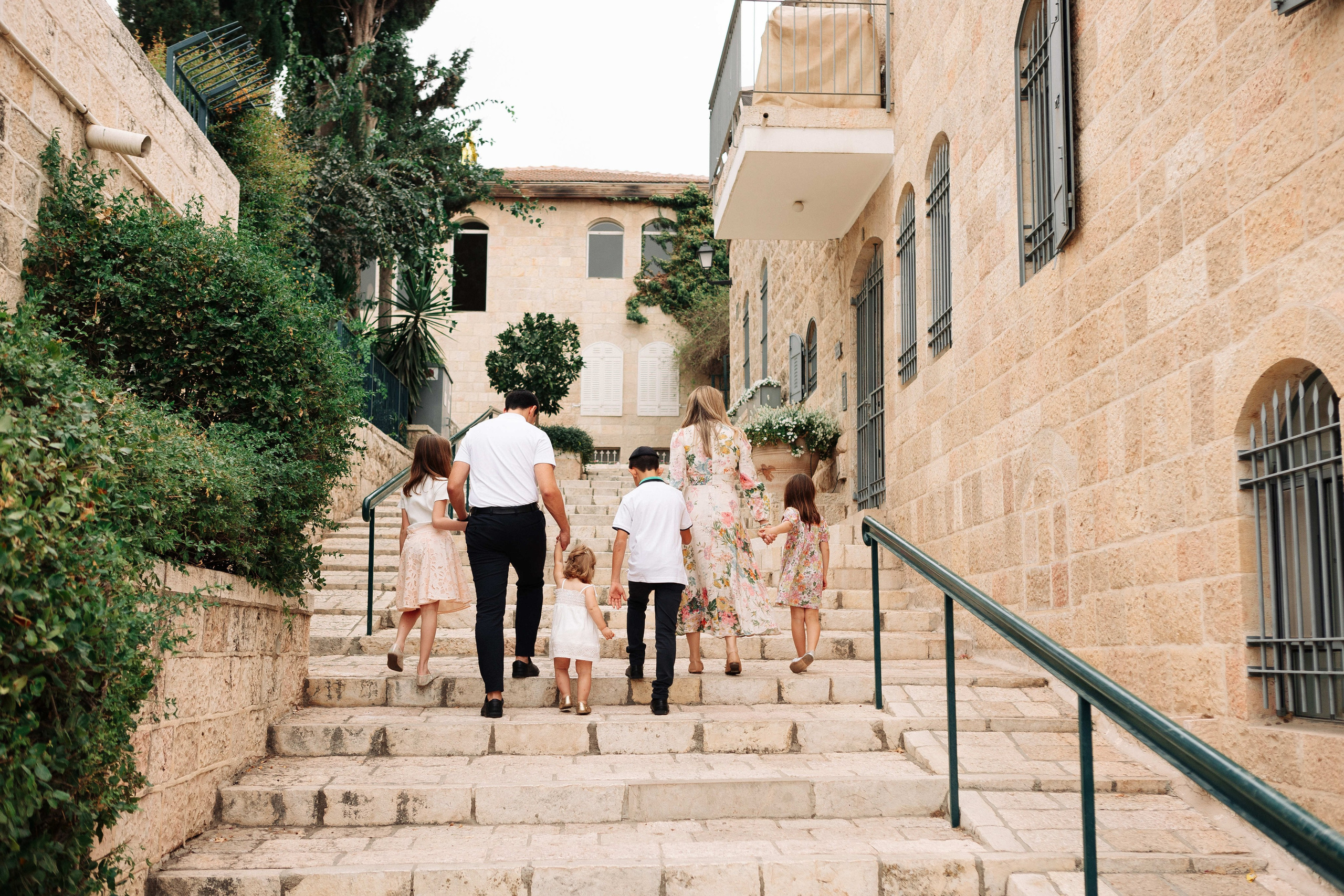 BIG FAMILY IN YAMIN MOSHE. Https://shi-photo.com/