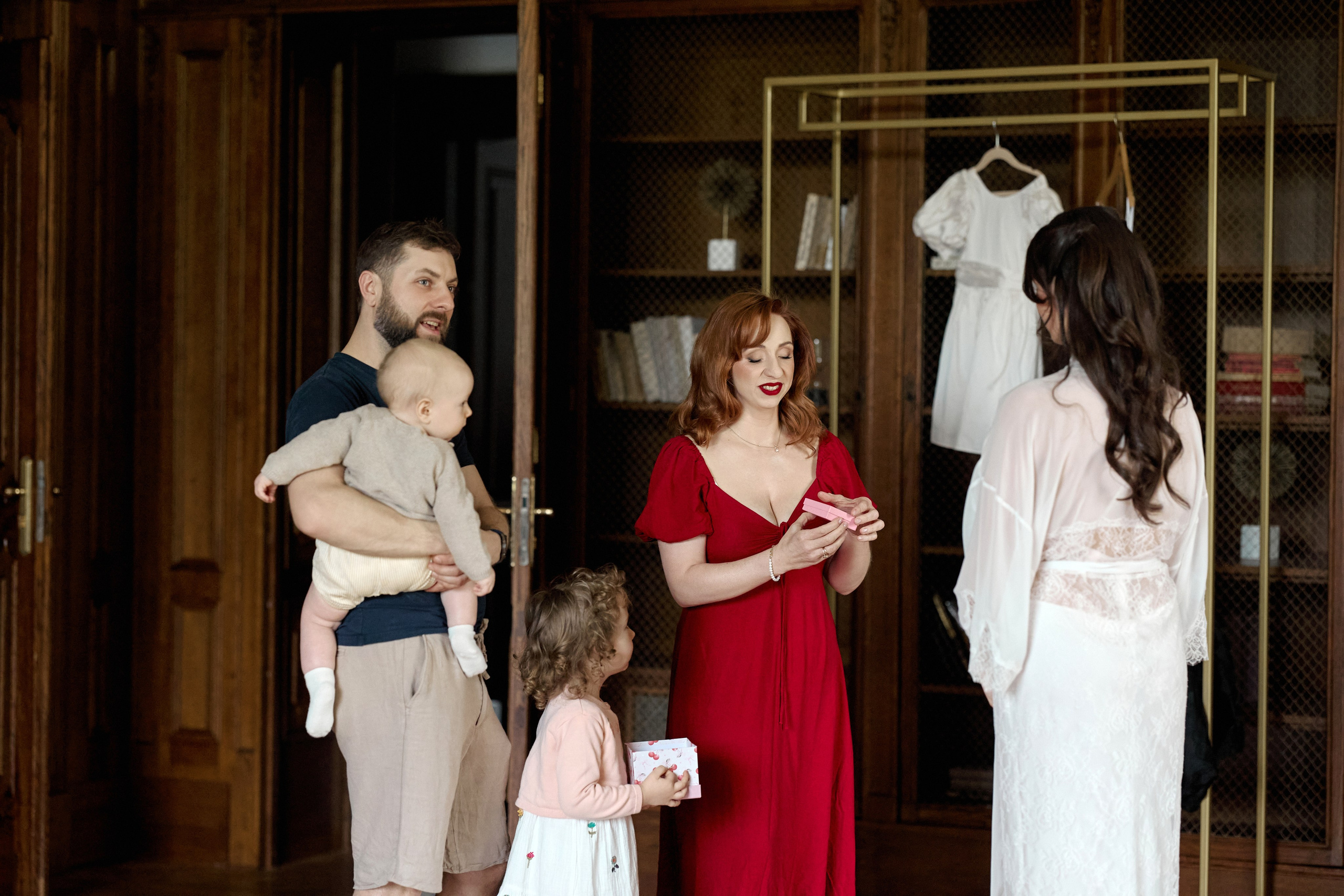 Wiktoria & Kacper. Pałac Goetz. Fotograf ślubny i rodzinny w Krakowie Yana Klymova