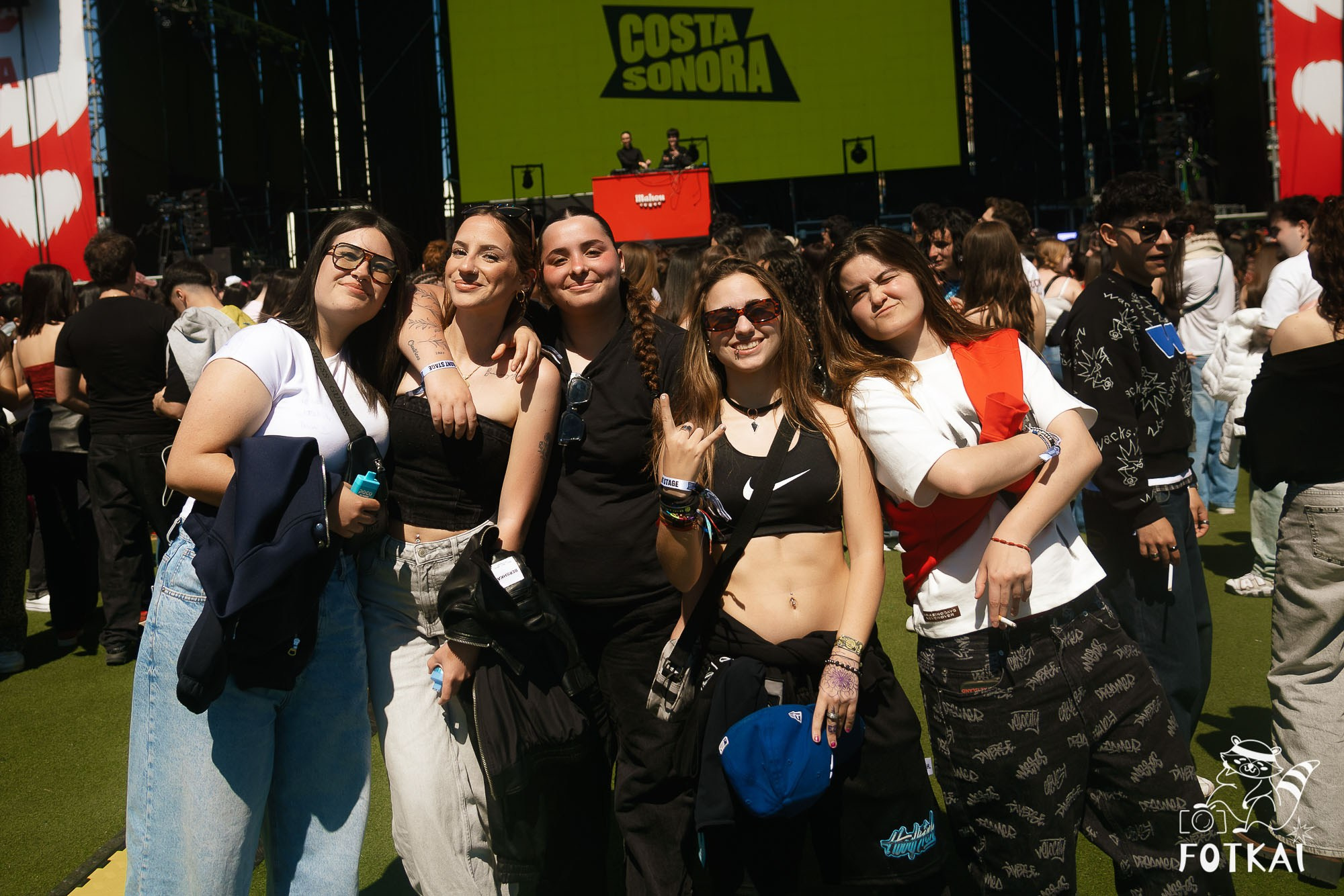 Costa Sonora 2026 Alicante Day 1 Photos — Find Yourself, Friends and Festival Crowd | FOTKAI