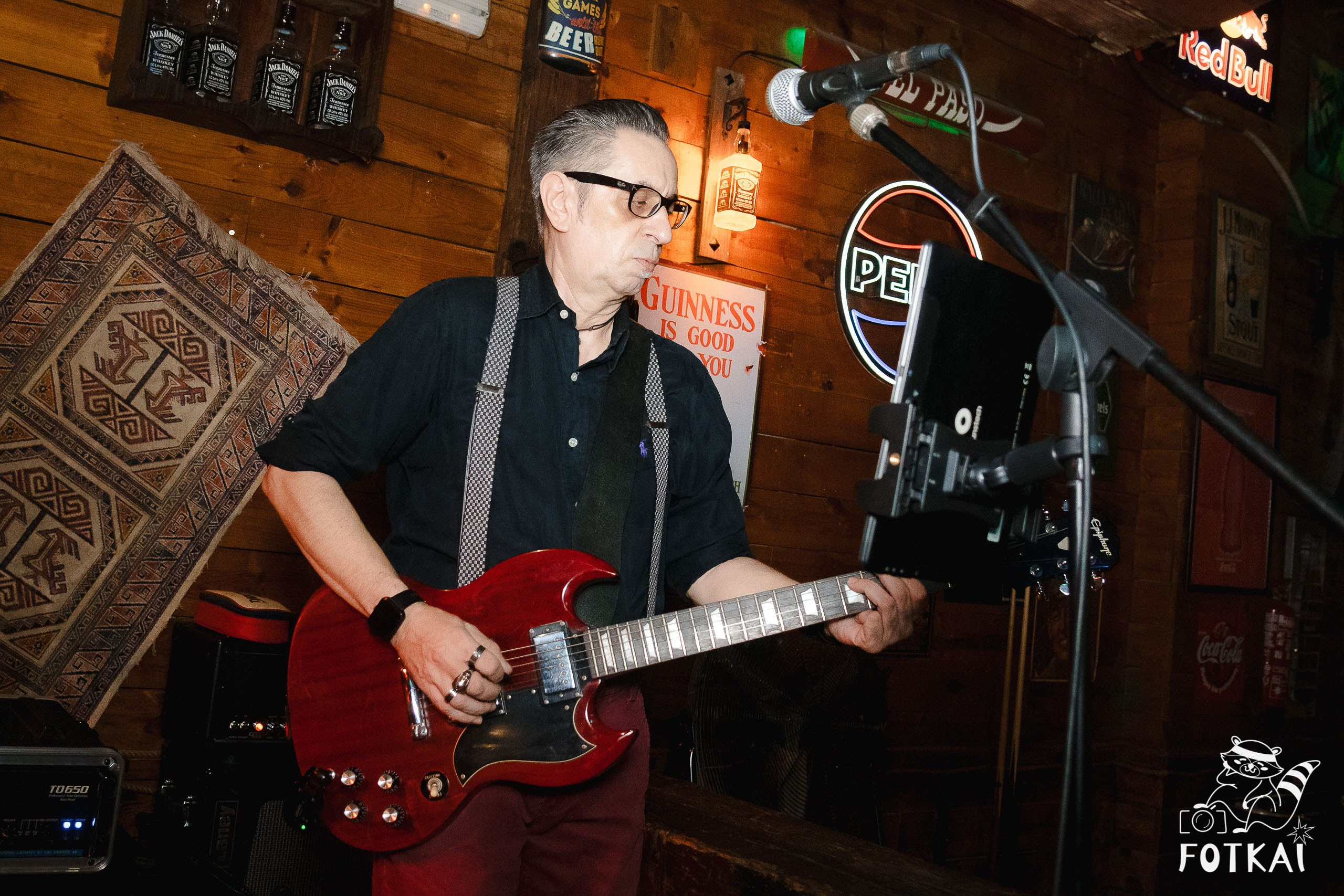 El Paso Rock Bar Torrevieja: Reportaje fotográfico 19.09.25 | FOTKAI