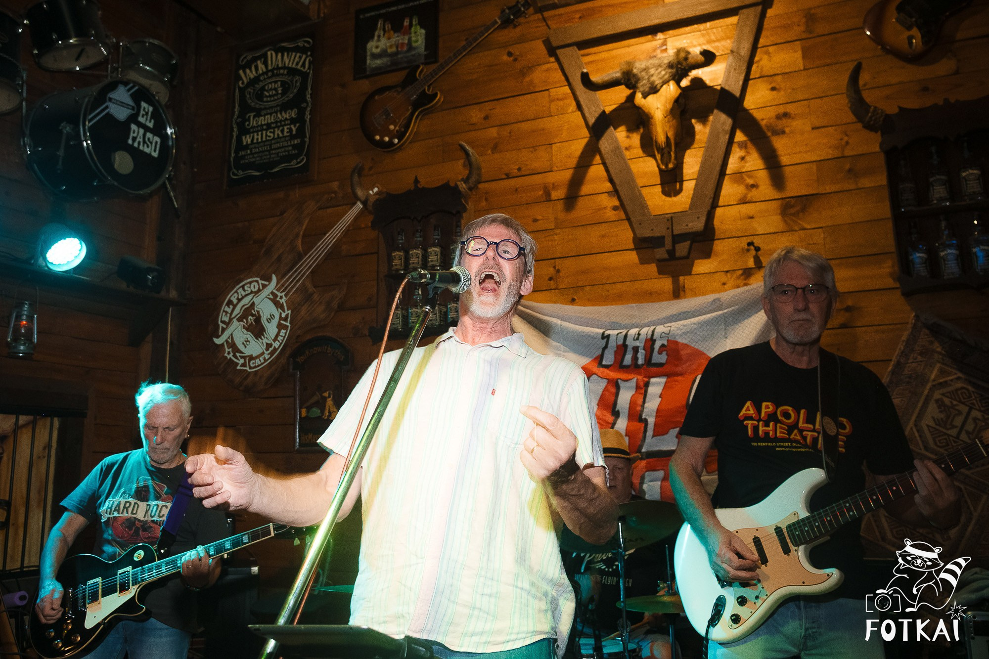 Jam Night в баре El Paso, Торревьеха — фоторепортаж живого джем-сейшена, июнь 2026 | FOTKAI