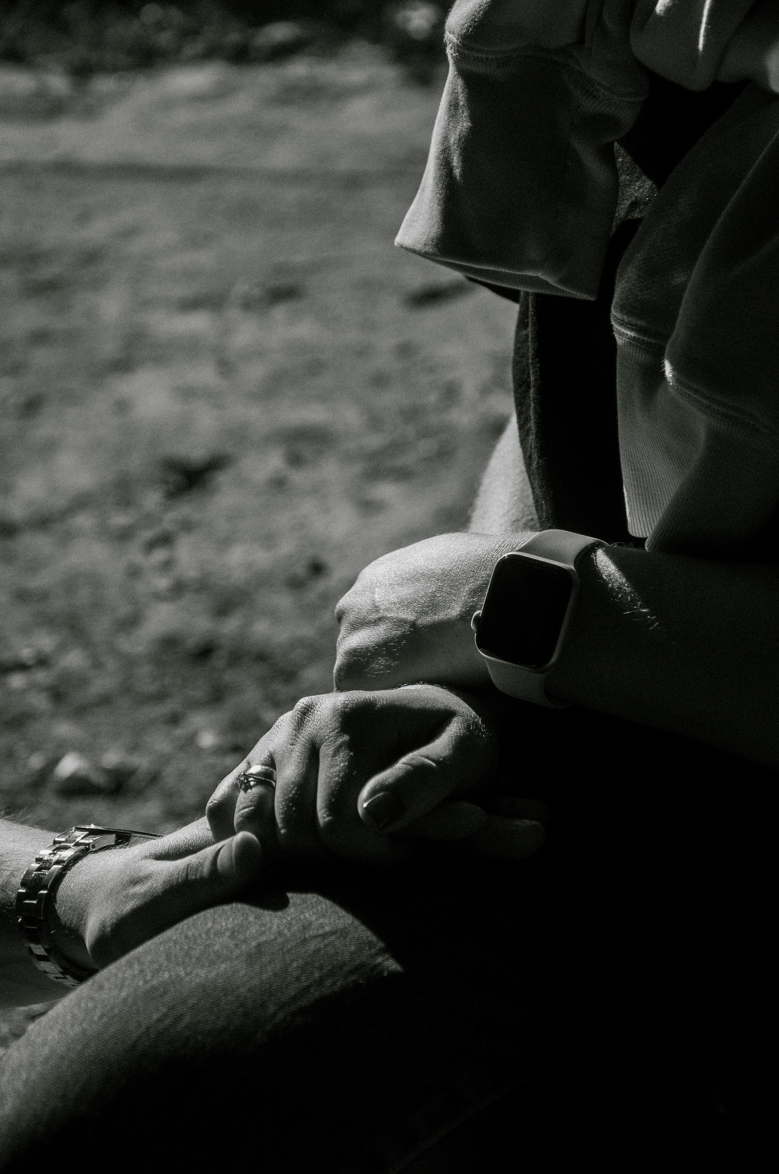 Couple photoshoot near the Louvre. Paris photographer — Polina Osipova