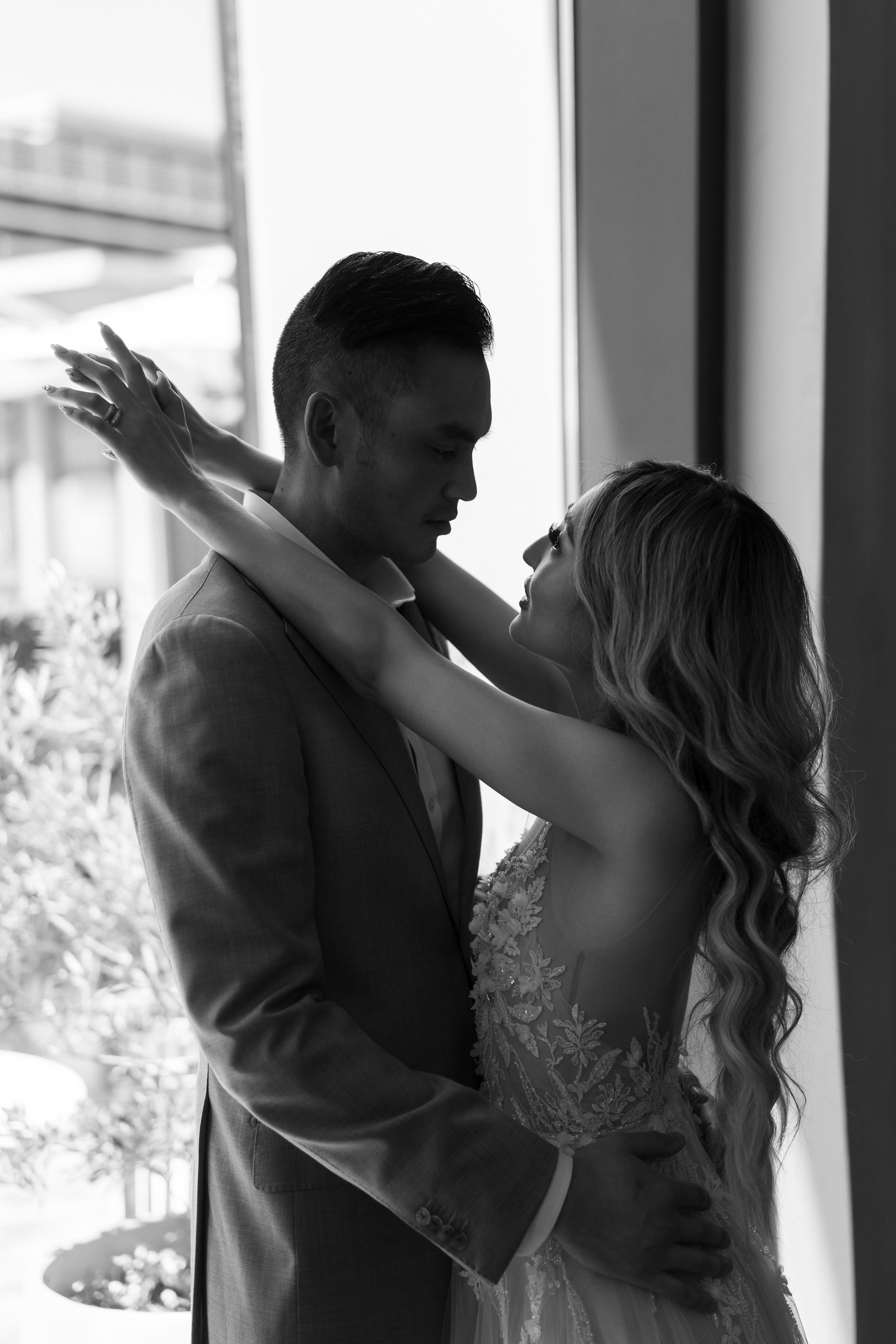 Wedding at Conrad Hotel Los Angeles. Wedding Photography & Videography Team in California, Los Angeles, San Francisco, San Diego and Travel