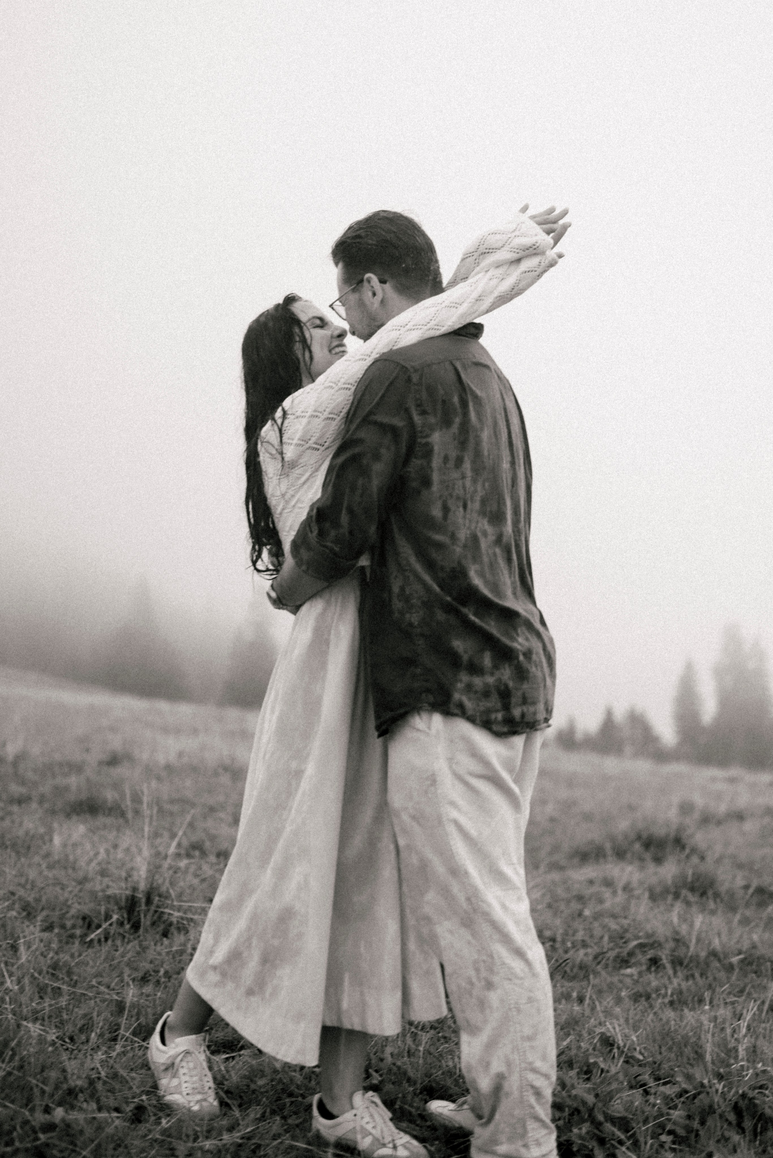 Polina Sobol — family & documentary photographer in Bern. Outdoor & urban photo sessions for families, kids and couples