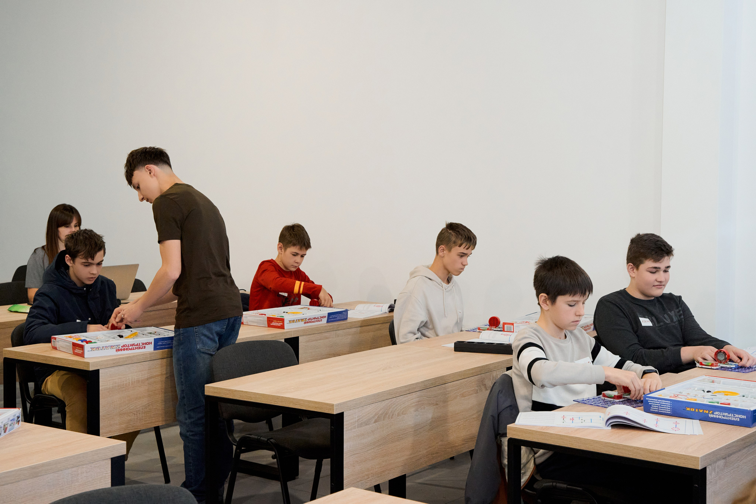 Minivolt. Привет