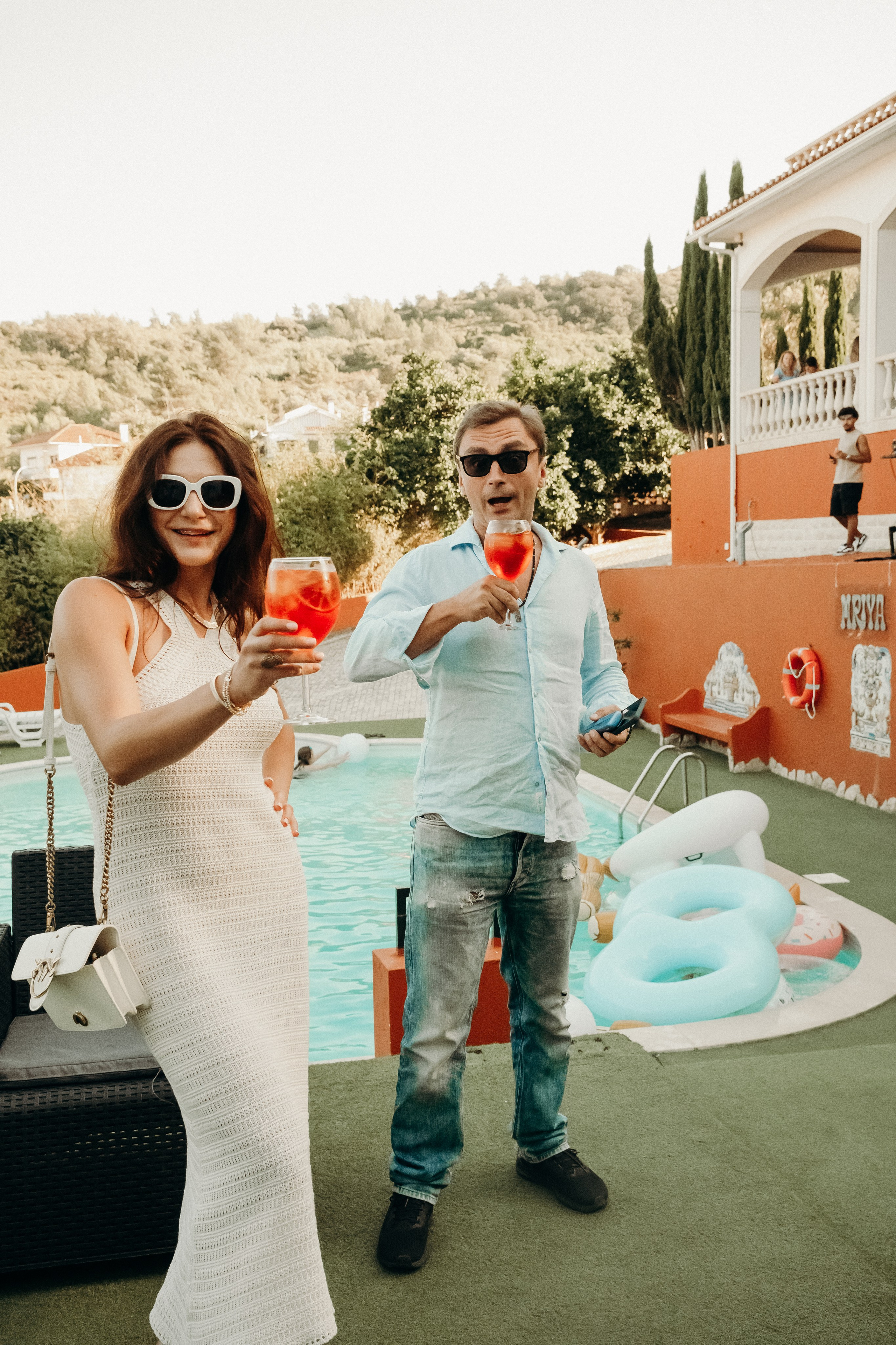 Pool party in  High Villa.  Cascais Sintra Lisbon. Валерія Сичова. Сімейний та репортажний фотограф в Португаліі