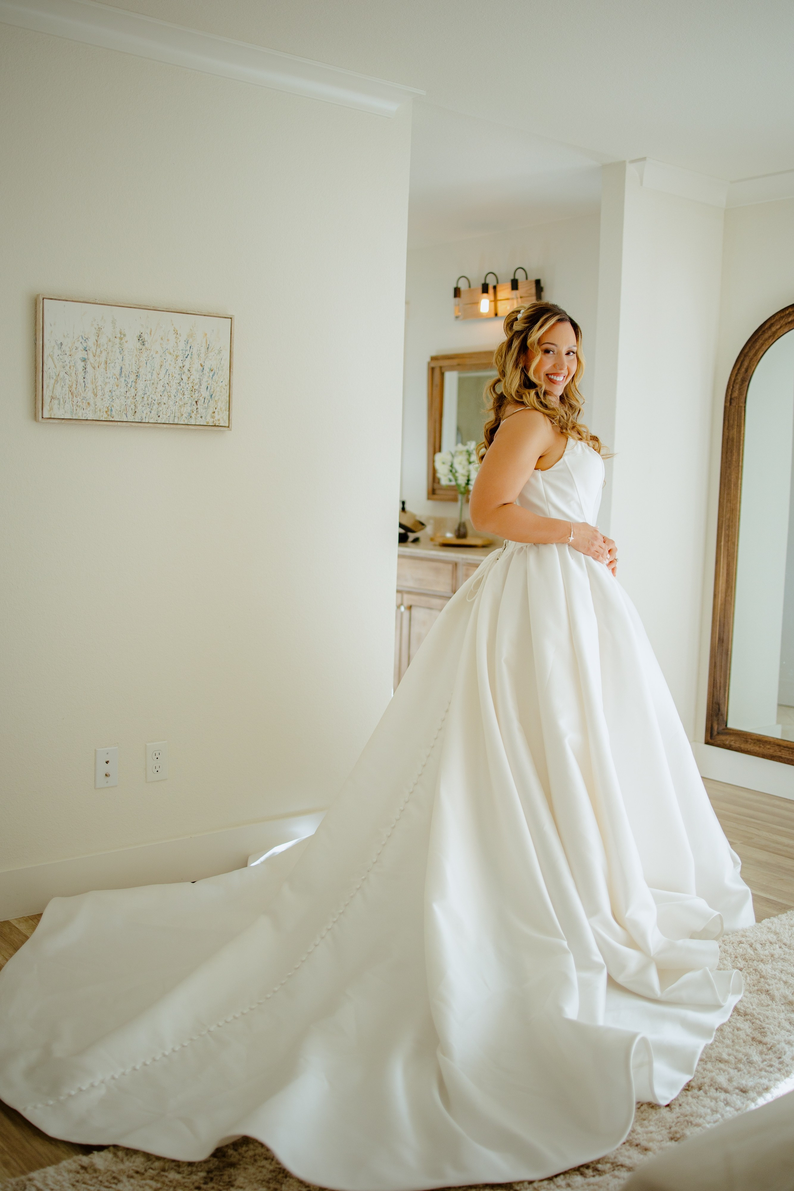 Vanessa Bridal Prep| Sacramento Wedding Photographer. Wedding Photography & Videography San Francisco, Sacramento