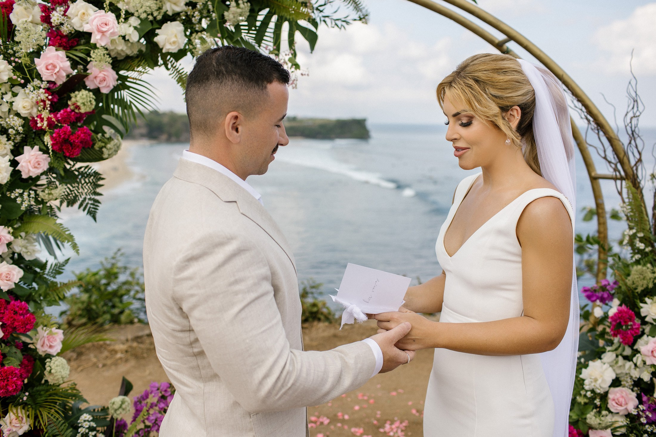 Escape to Bali on a cliff. Get.it.feel — Aesthetic Photography and Videography