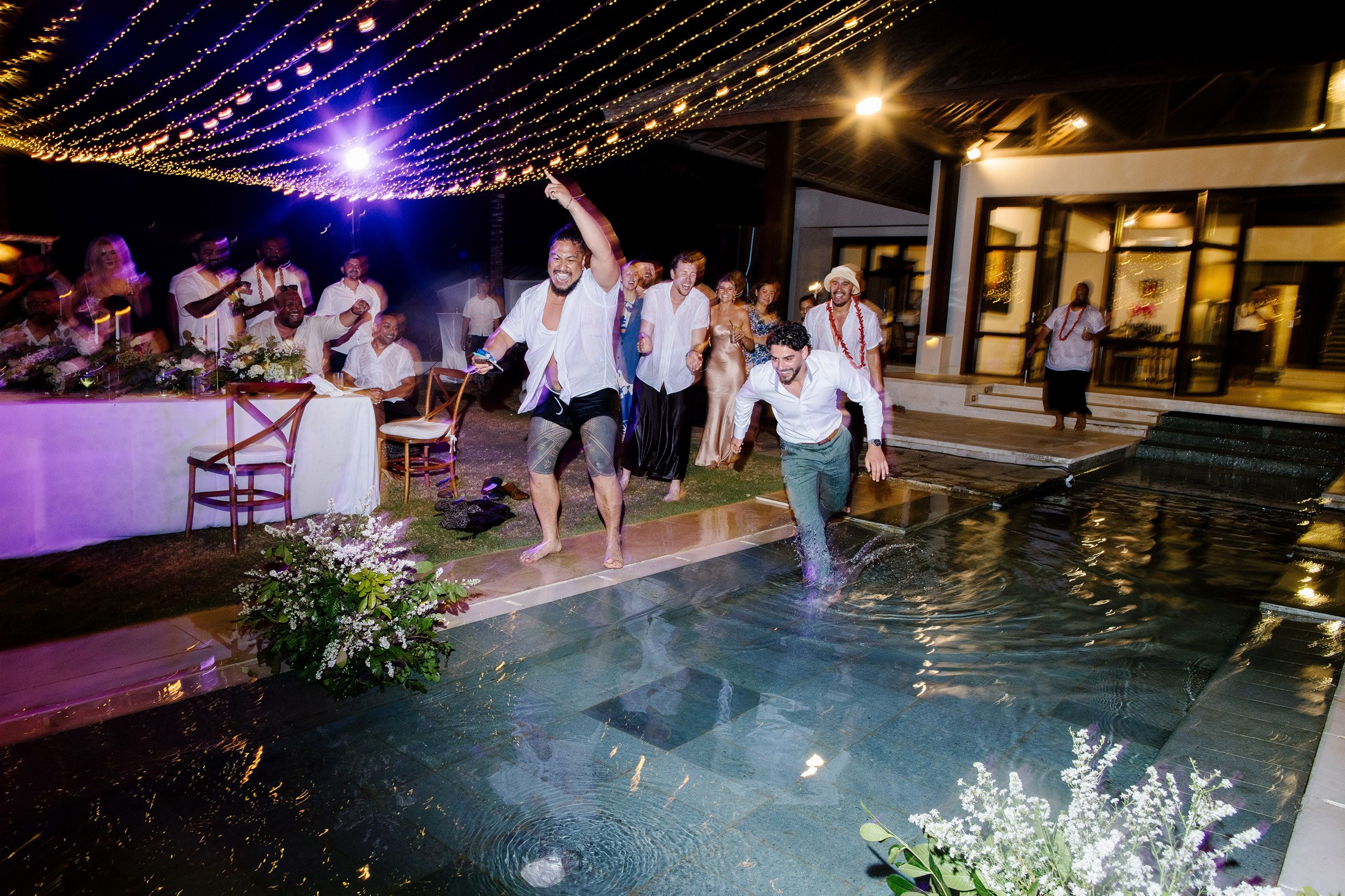 Big funny wedding with guests in paradise Bali island. Get.it.feel — Aesthetic Photography and Videography