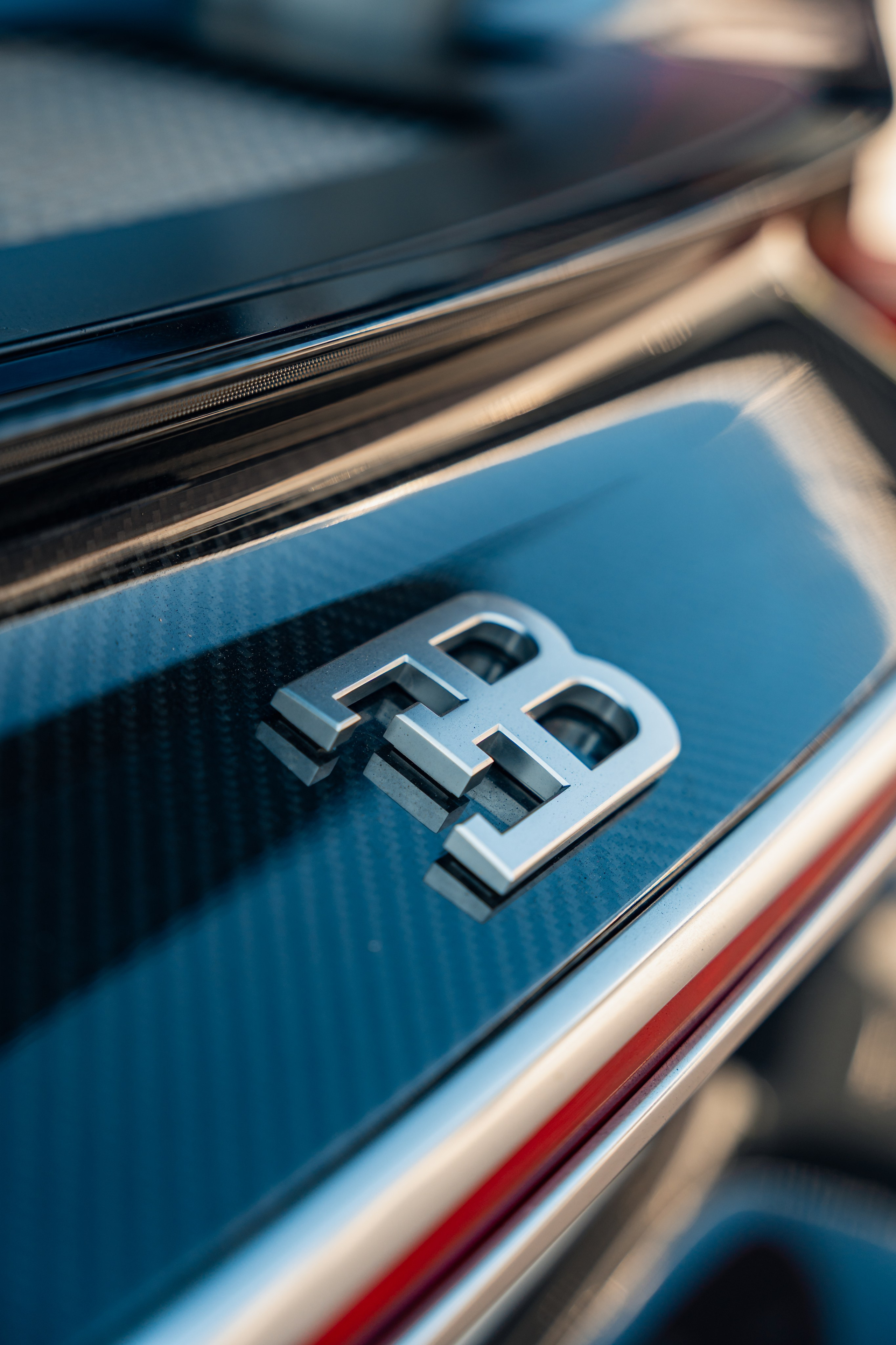 Bugatti Chiron. Photographer in Paris — Vitalii Motruk