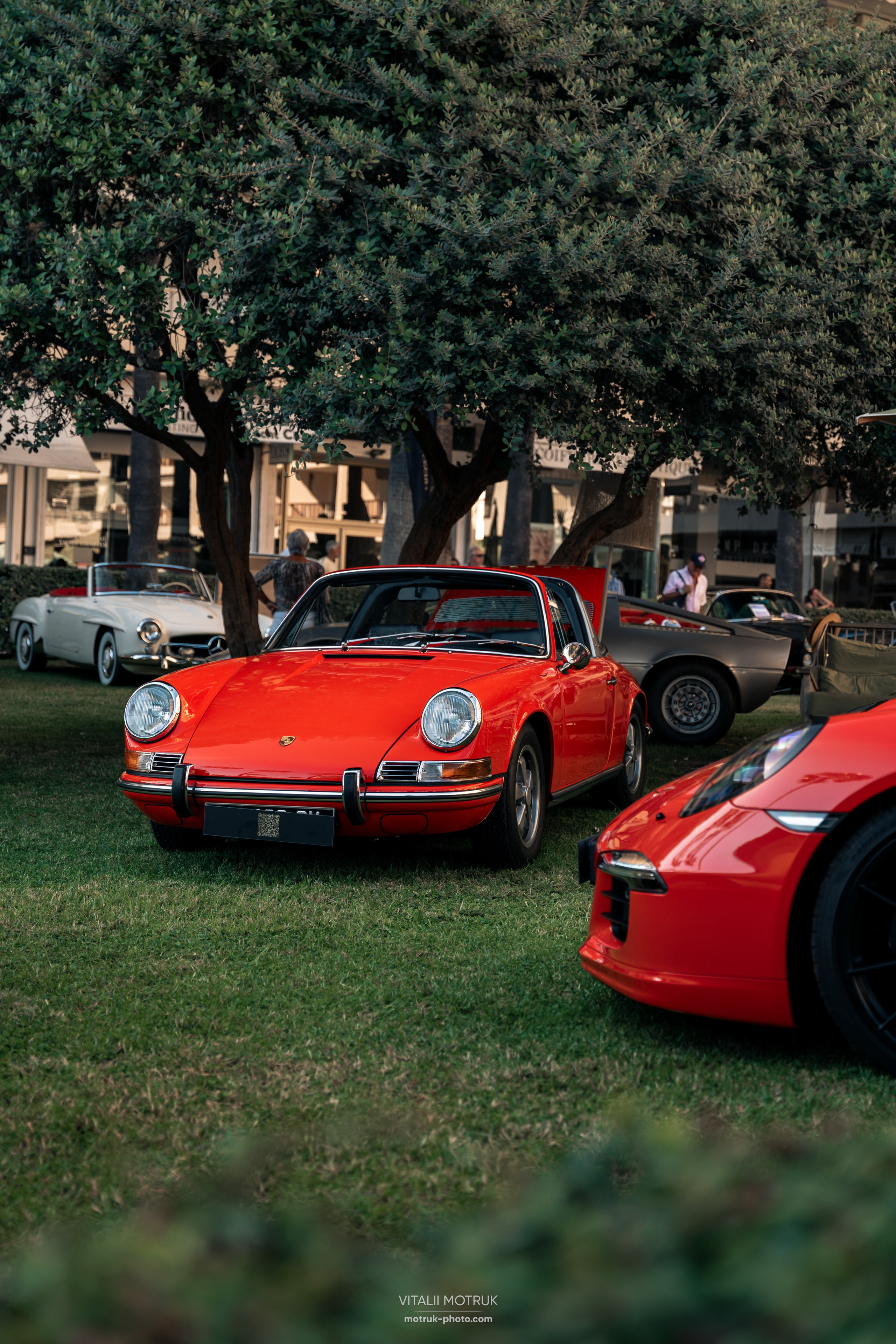 Cannes French Riviera Concours. Photographe de voitures à Paris — Vitalii Motruk
