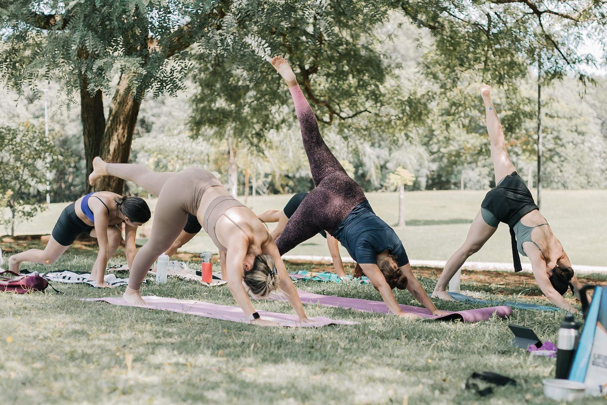 Yoga no Parque da Juventude. Mareh Audiovisual