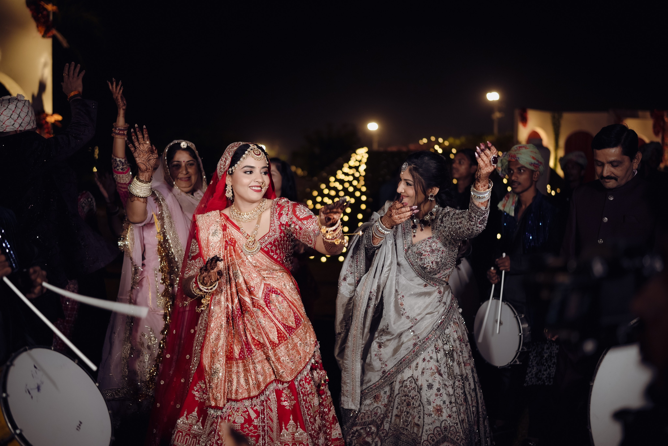 WEDDINGS. Love Emotions Weddings
